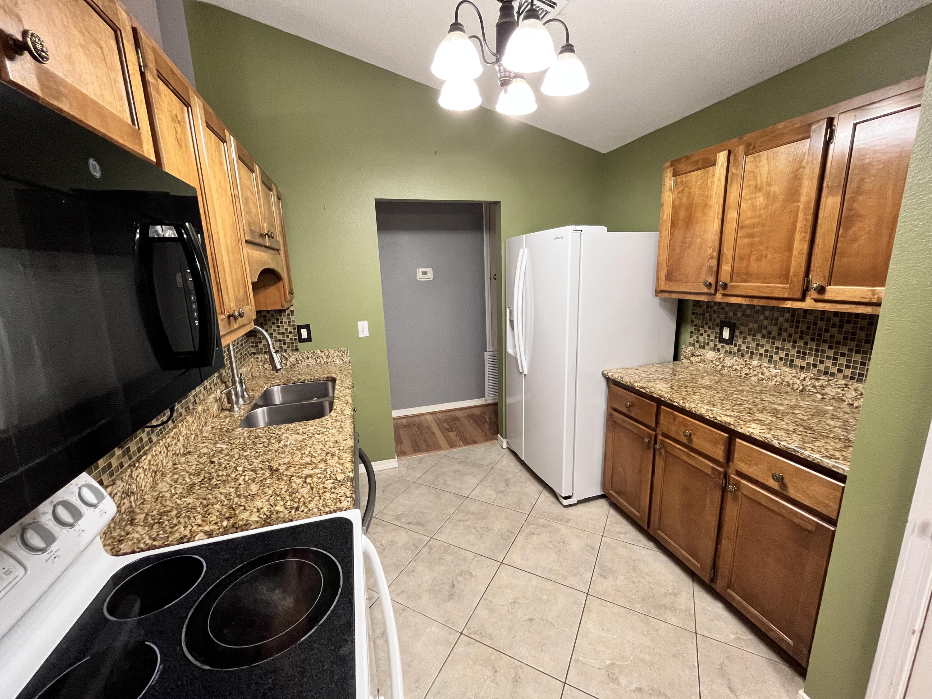 WATERFORD ESTATES S/D - Residential Lease