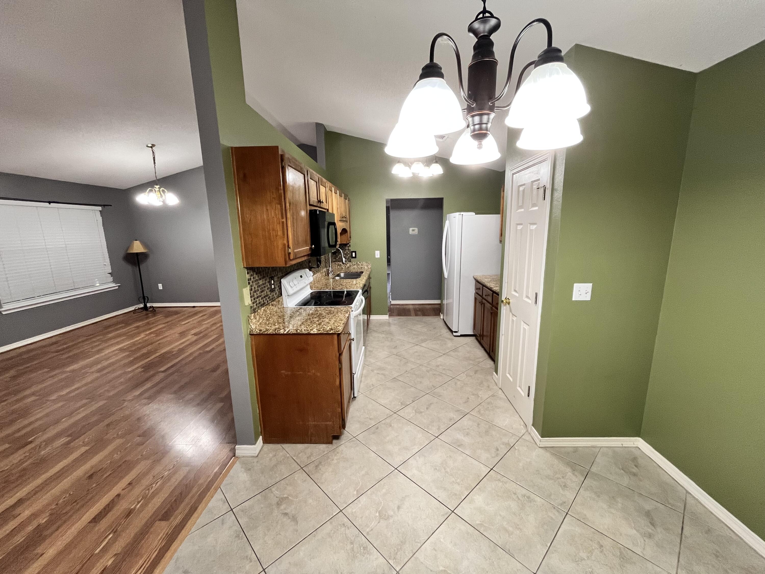 WATERFORD ESTATES S/D - Residential Lease