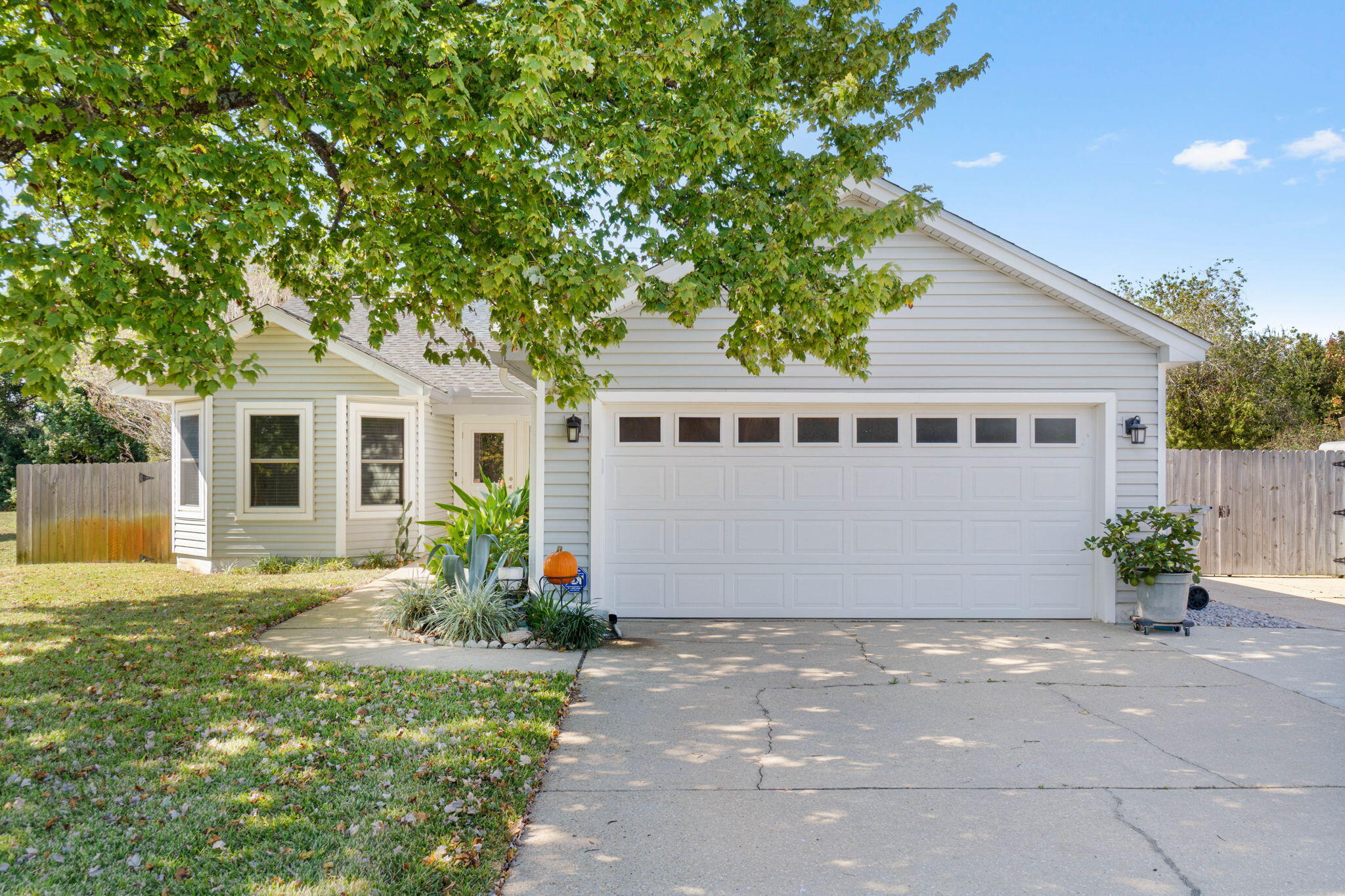 WILLOW RIDGE - Residential