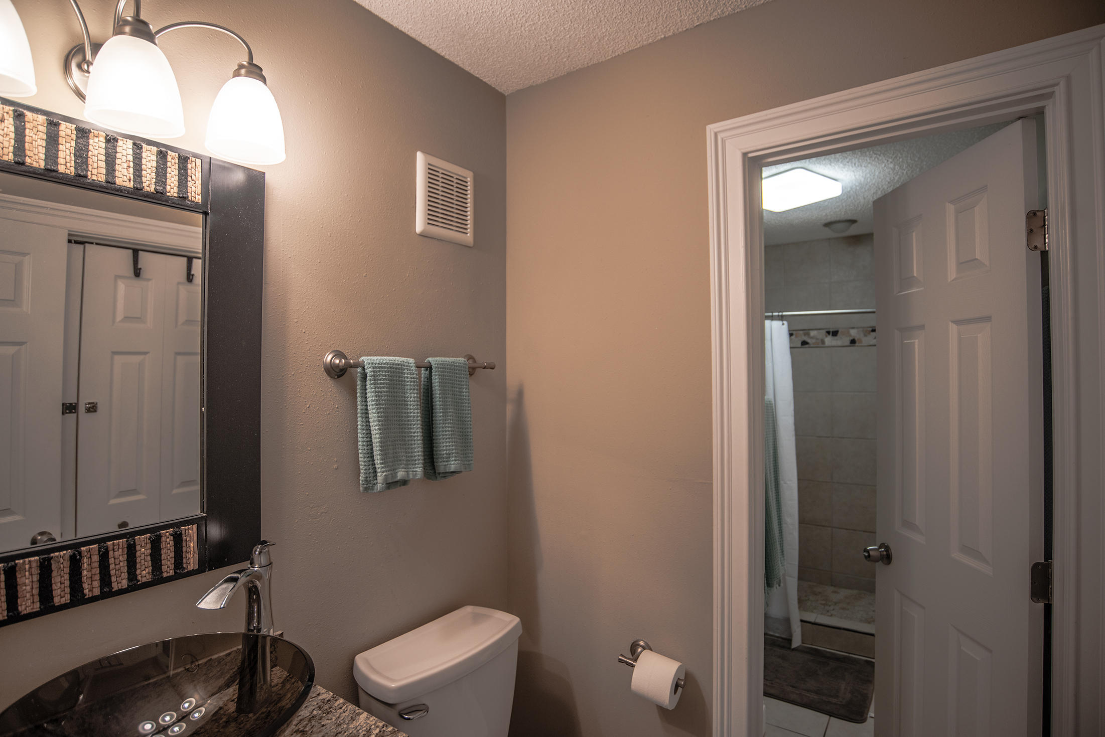 EMERALD SHORES - Residential