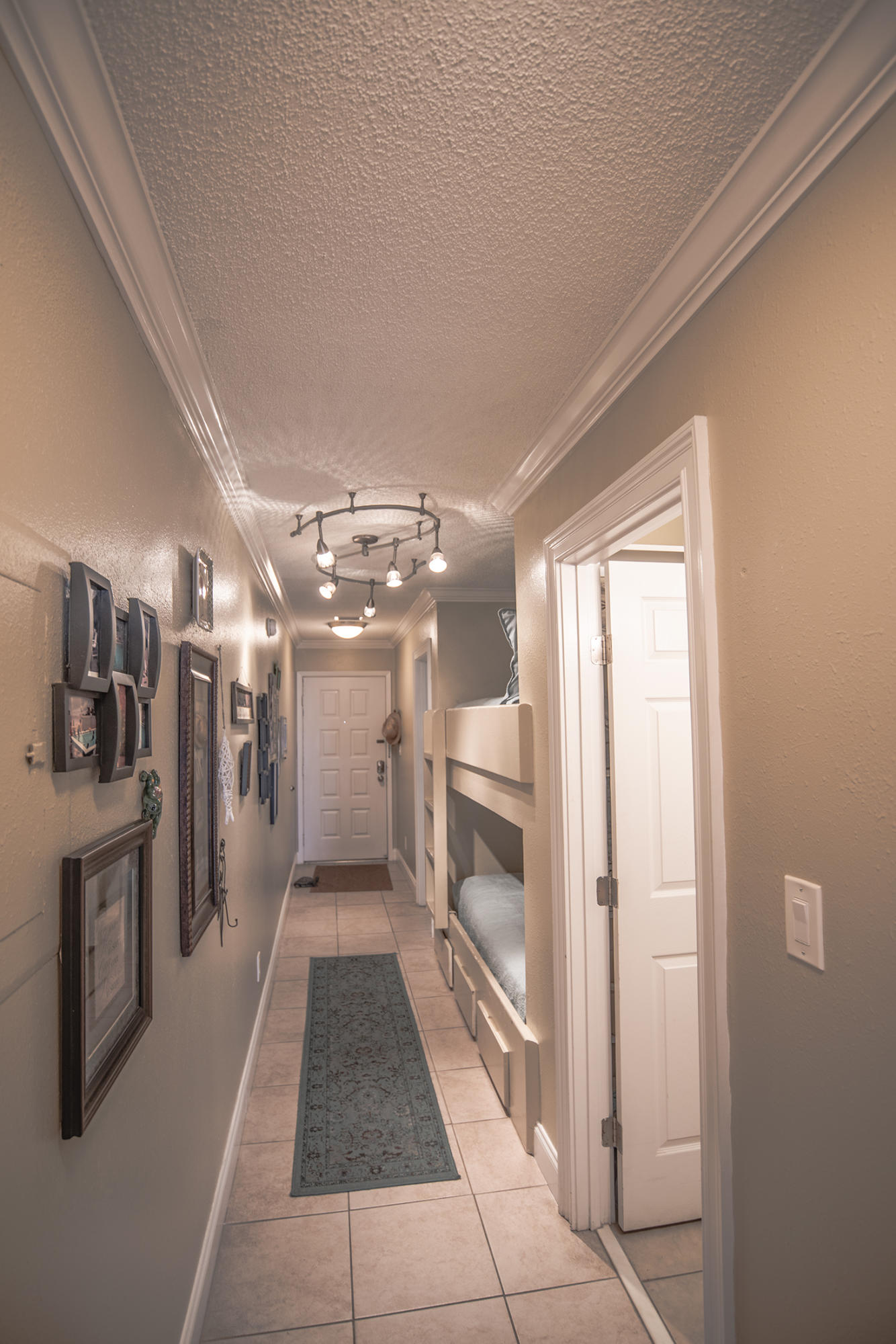 EMERALD SHORES - Residential