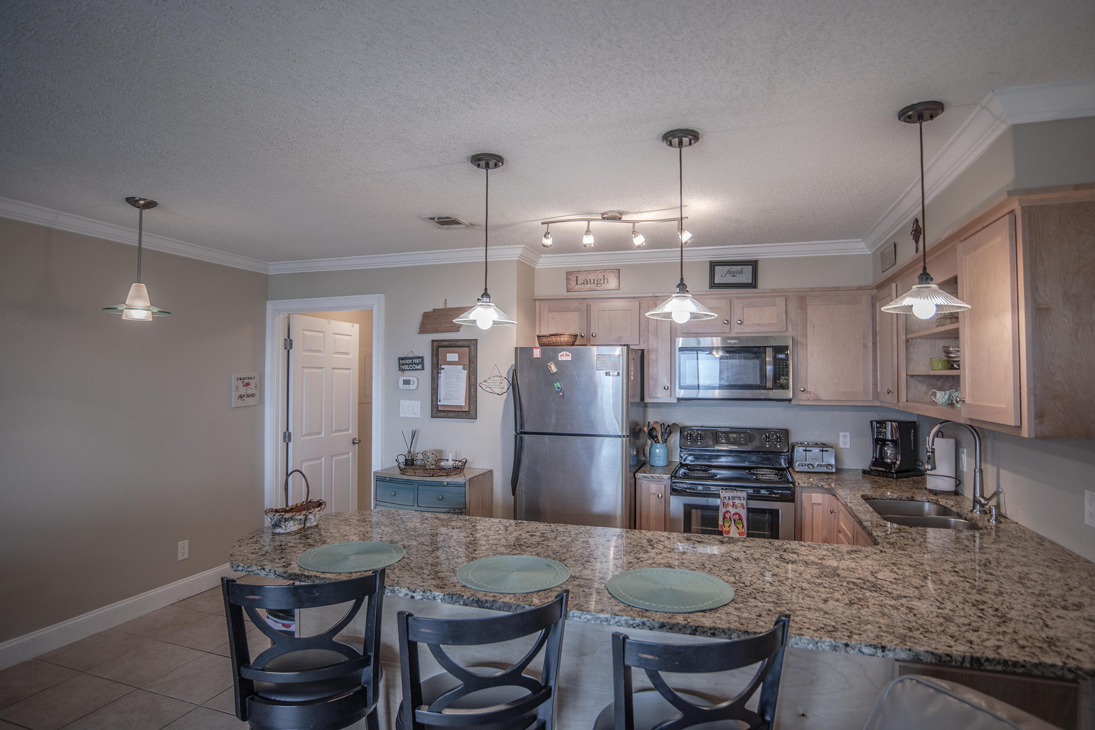 EMERALD SHORES - Residential