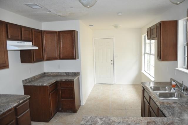 HOLLEY BY THE SEA - Residential