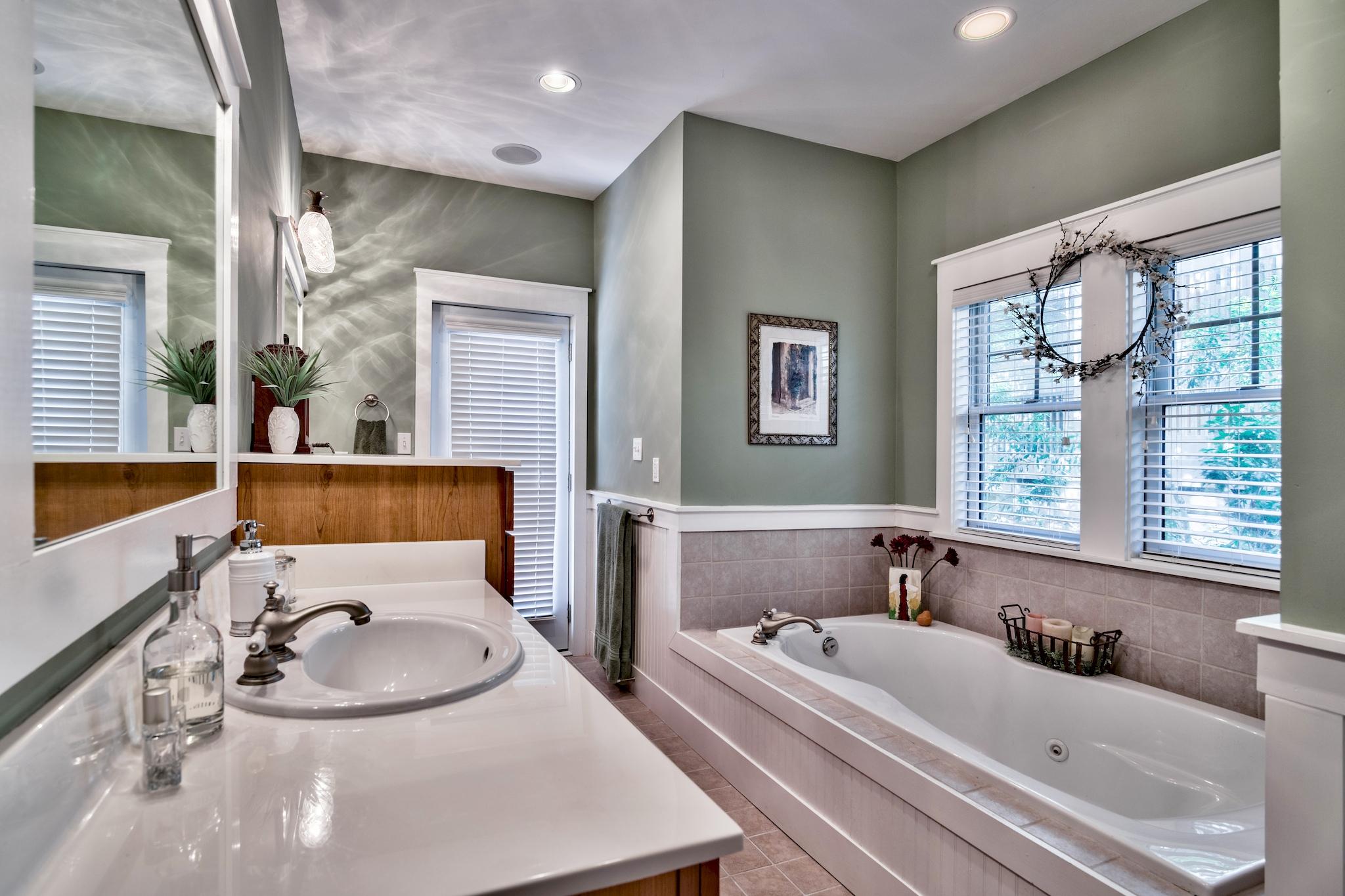 SUMMER RIDGE - Residential