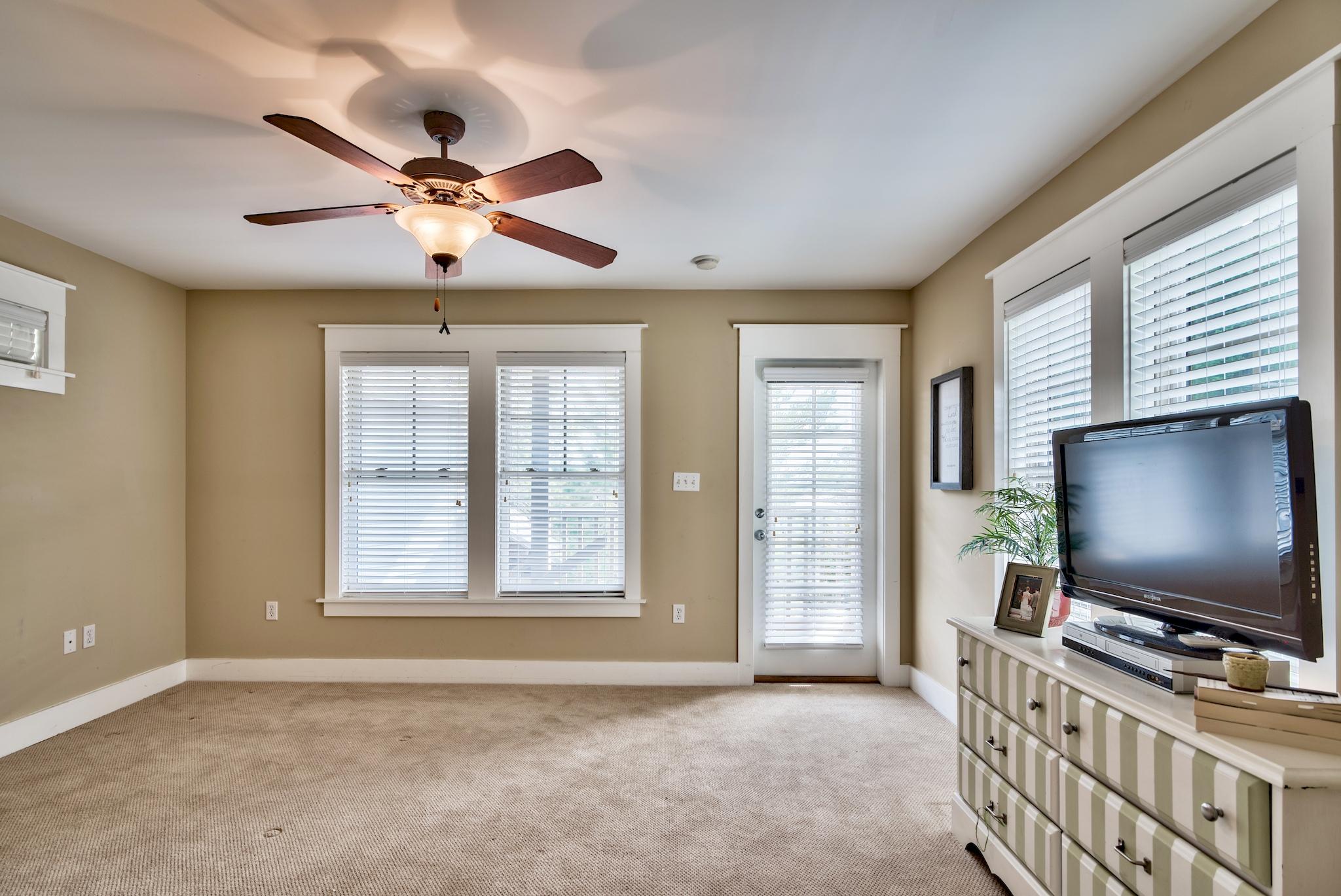 SUMMER RIDGE - Residential