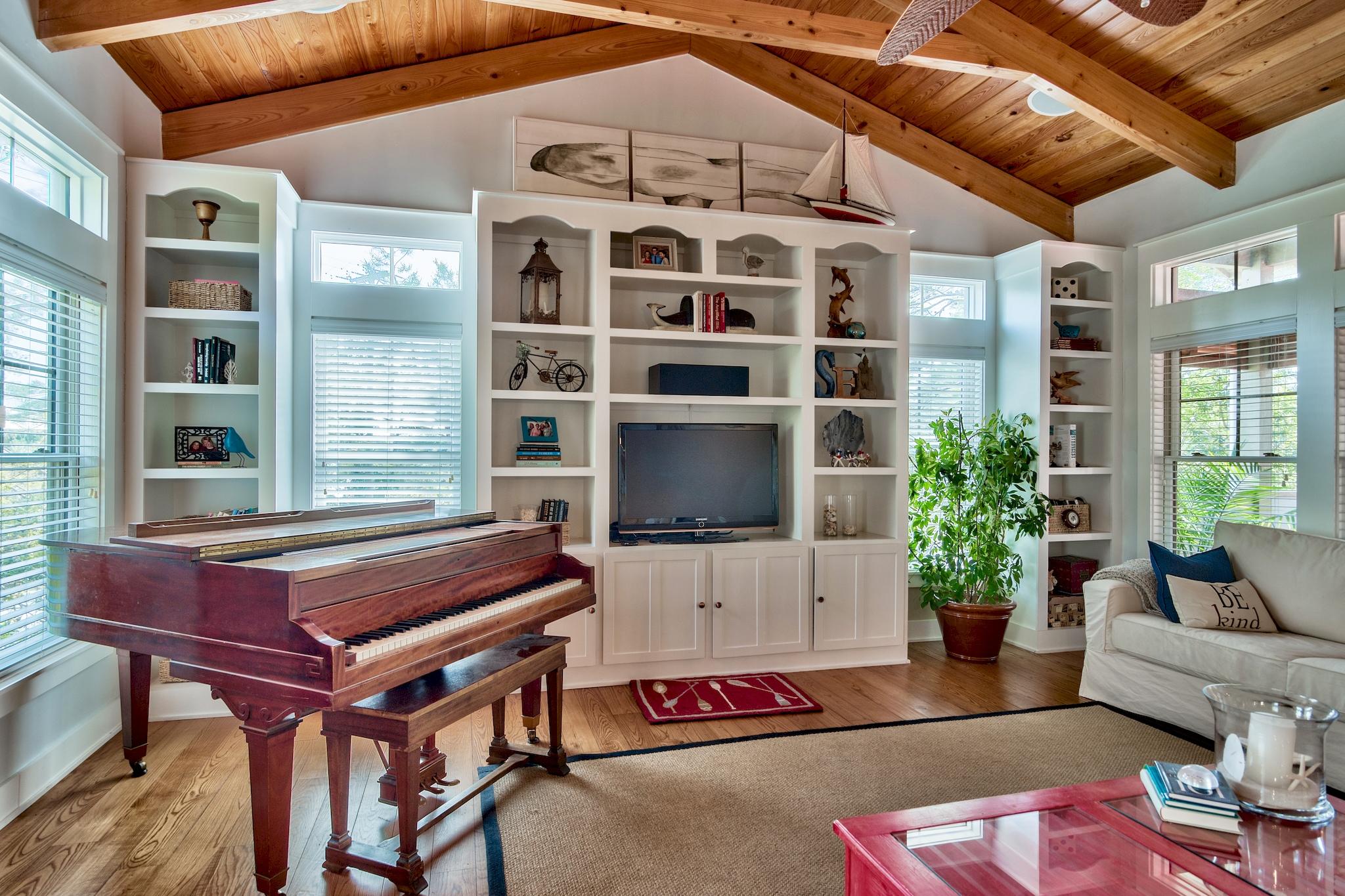 SUMMER RIDGE - Residential