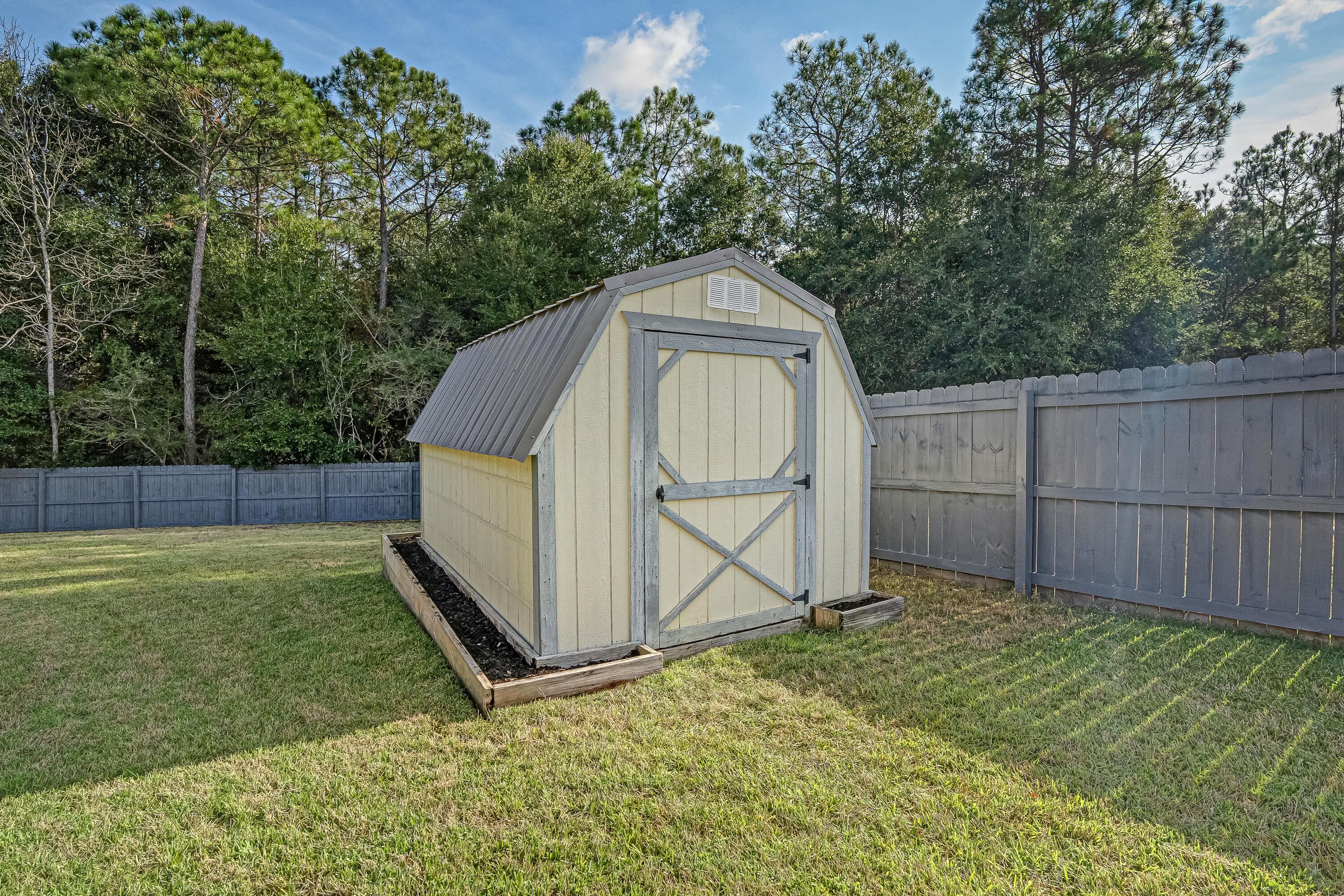 ALICIA PLACE - Residential