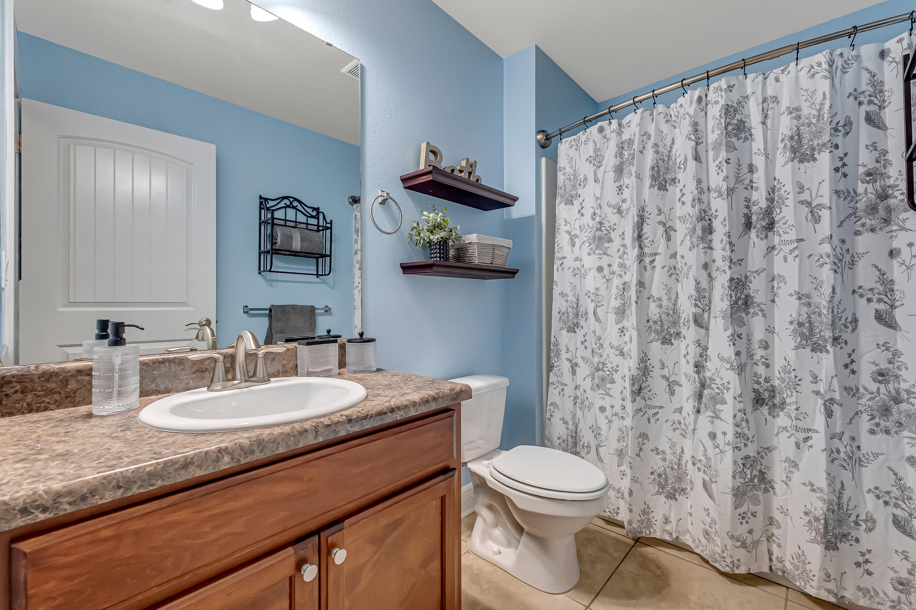 ALICIA PLACE - Residential