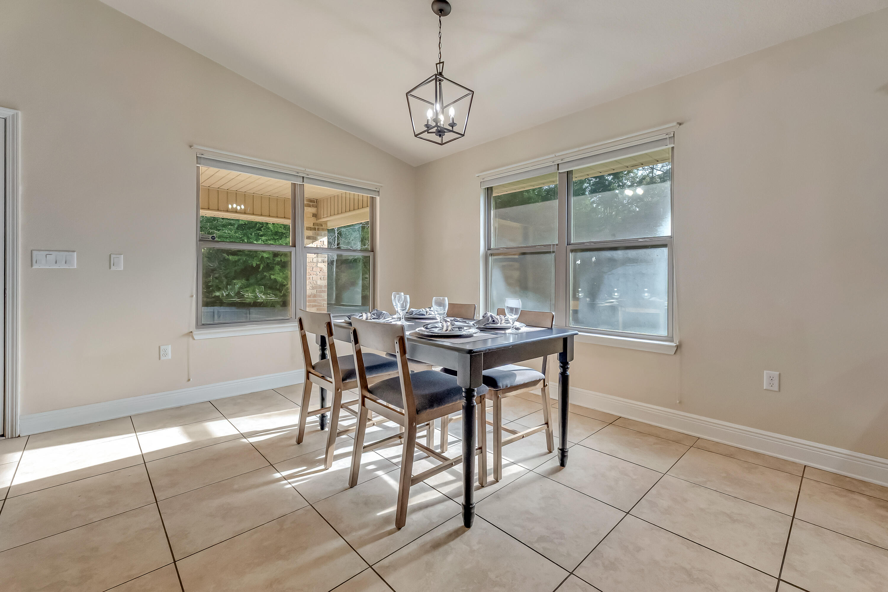 ALICIA PLACE - Residential