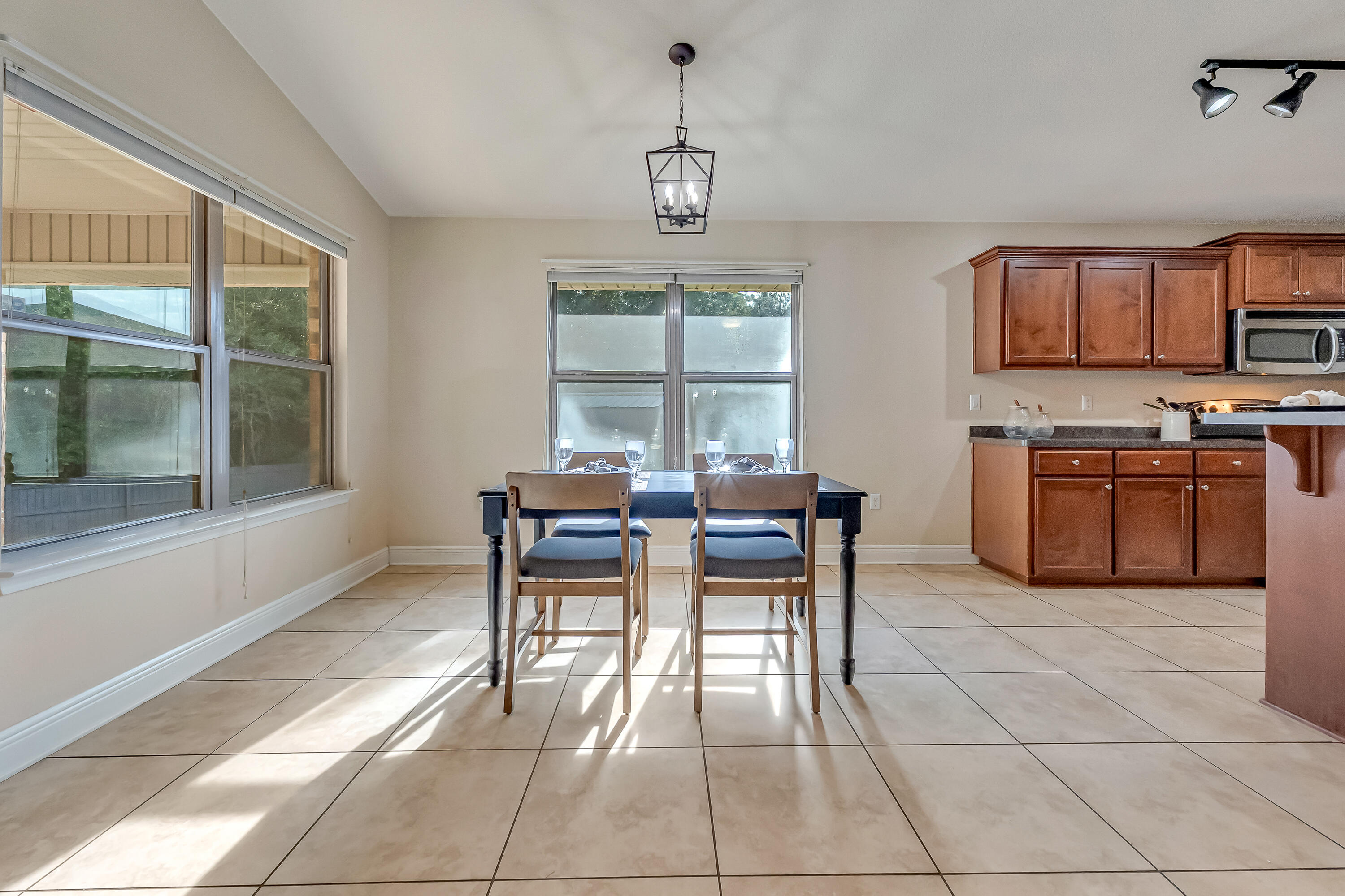 ALICIA PLACE - Residential