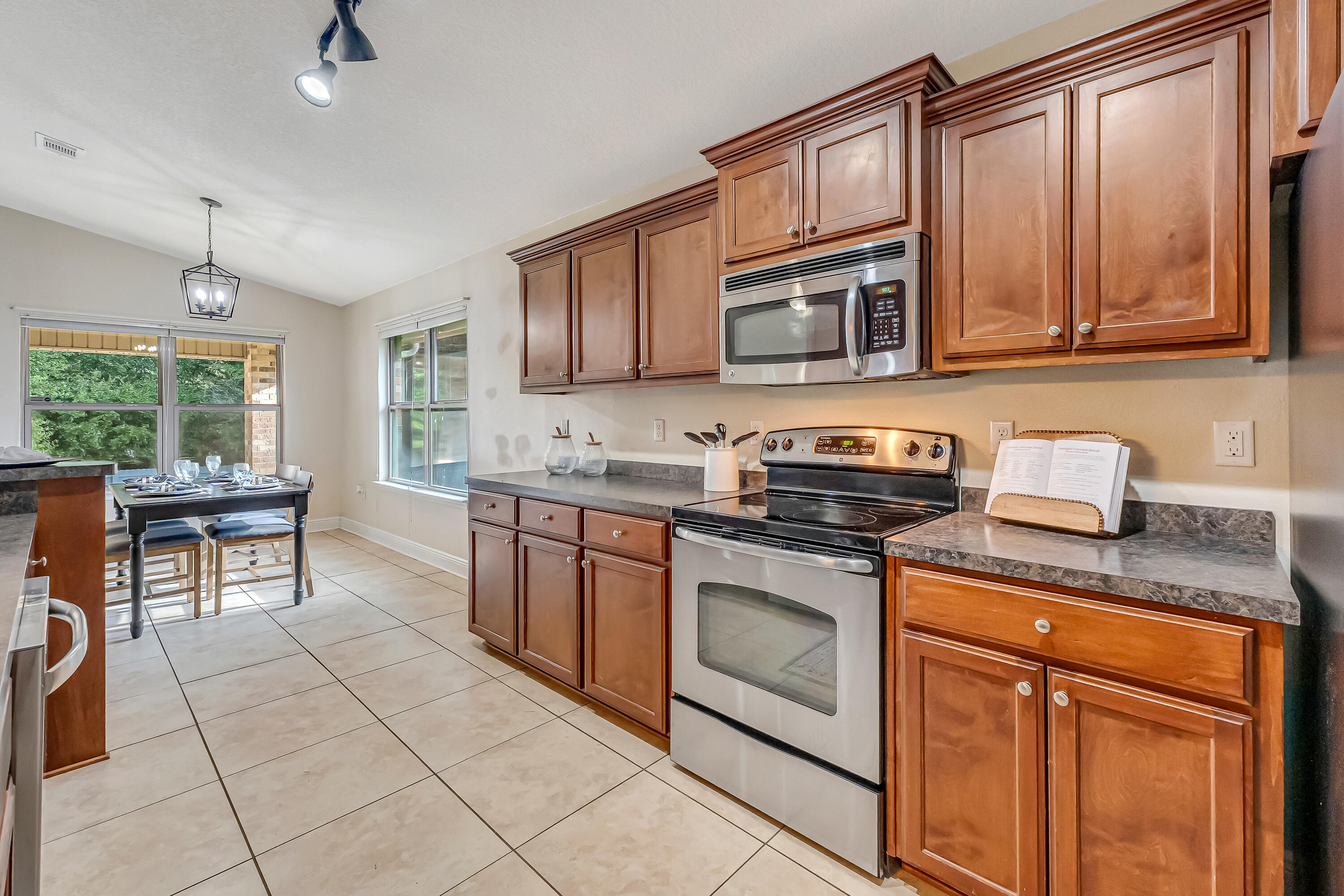 ALICIA PLACE - Residential