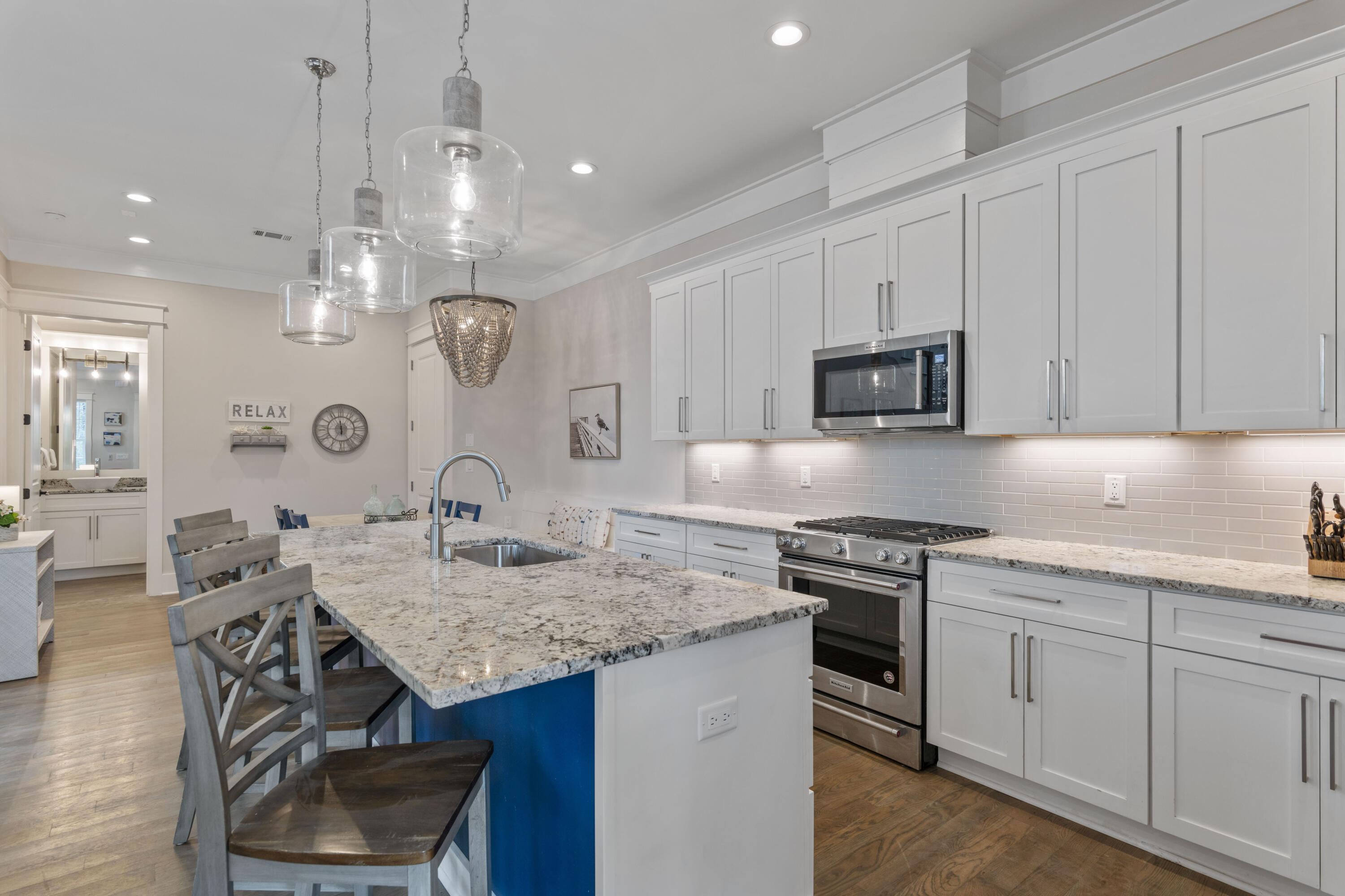 LAKESIDE AT BLUE MOUNTAIN BEACH - Residential