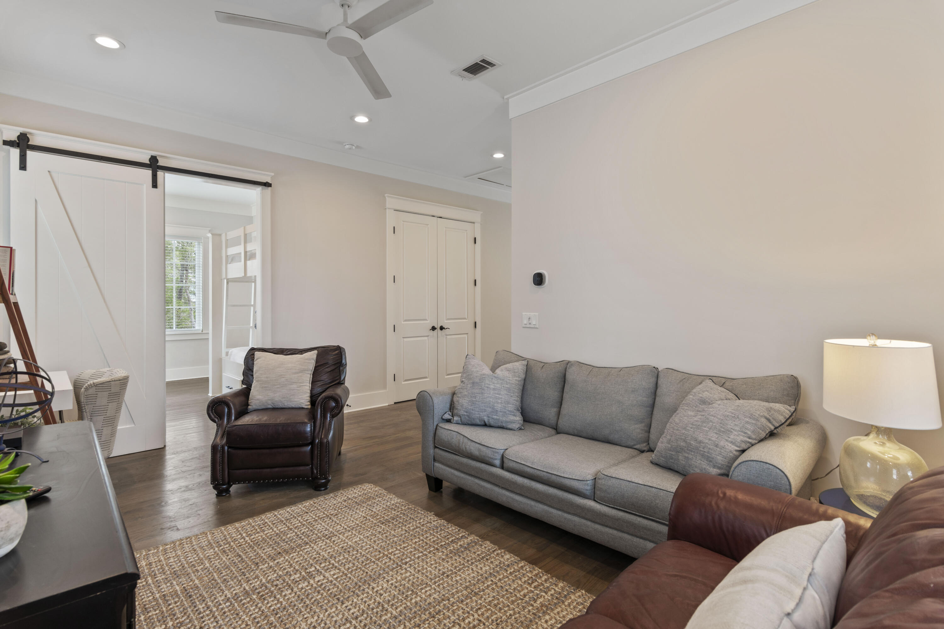 LAKESIDE AT BLUE MOUNTAIN BEACH - Residential