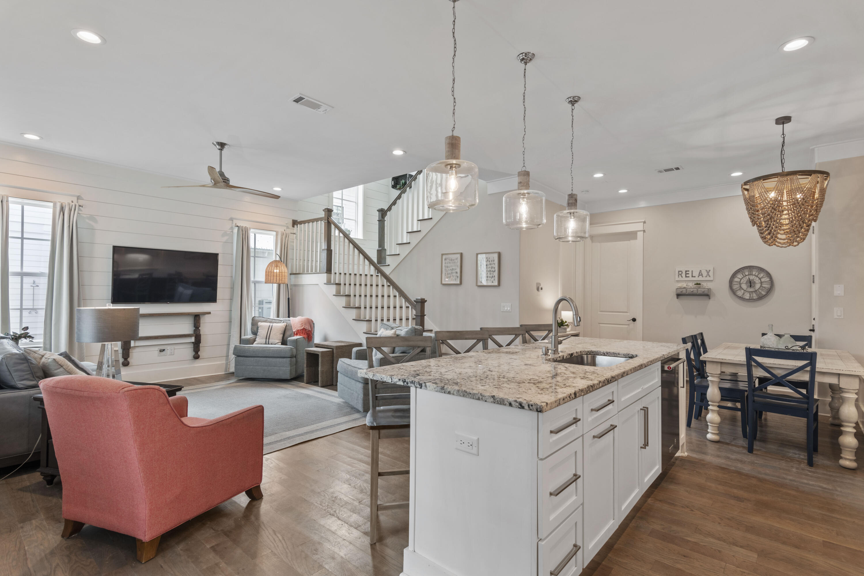 LAKESIDE AT BLUE MOUNTAIN BEACH - Residential