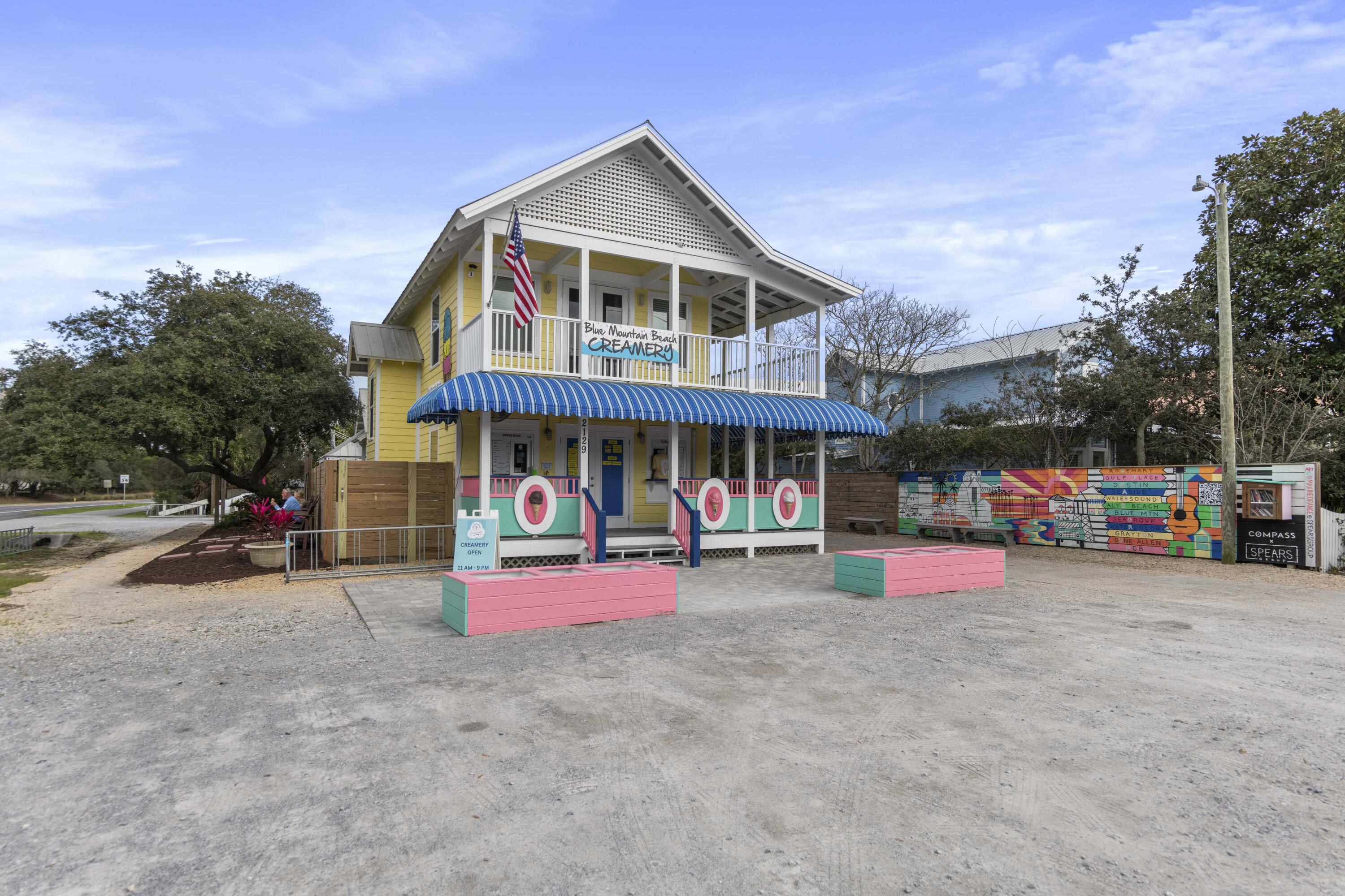 LAKESIDE AT BLUE MOUNTAIN BEACH - Residential