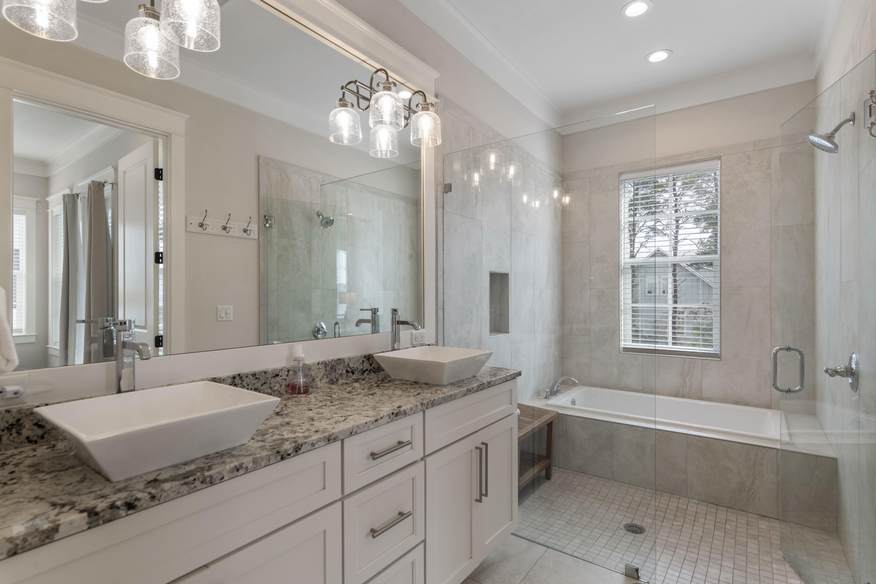 LAKESIDE AT BLUE MOUNTAIN BEACH - Residential