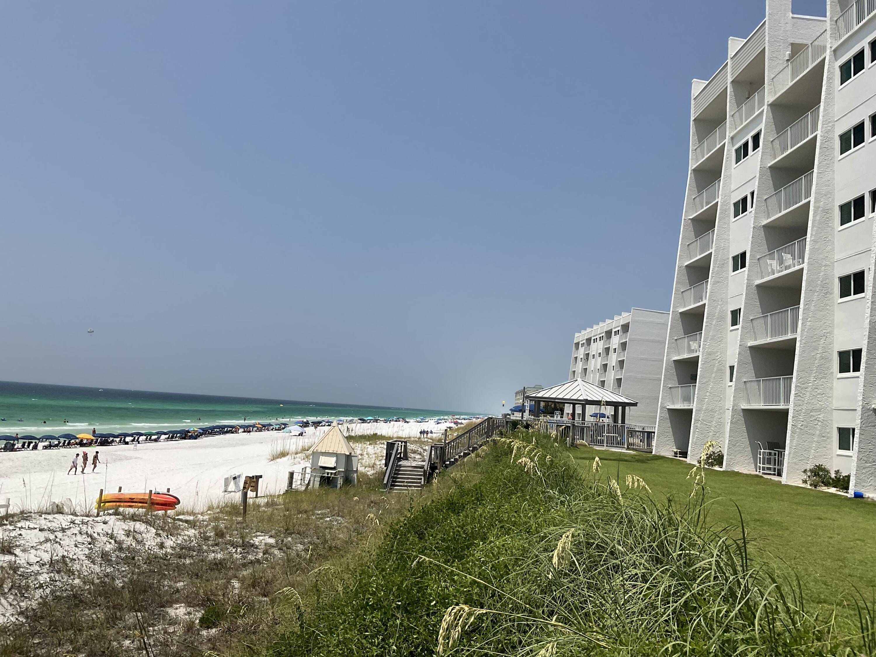 BEACH HOUSE CONDO PH 2 - Residential