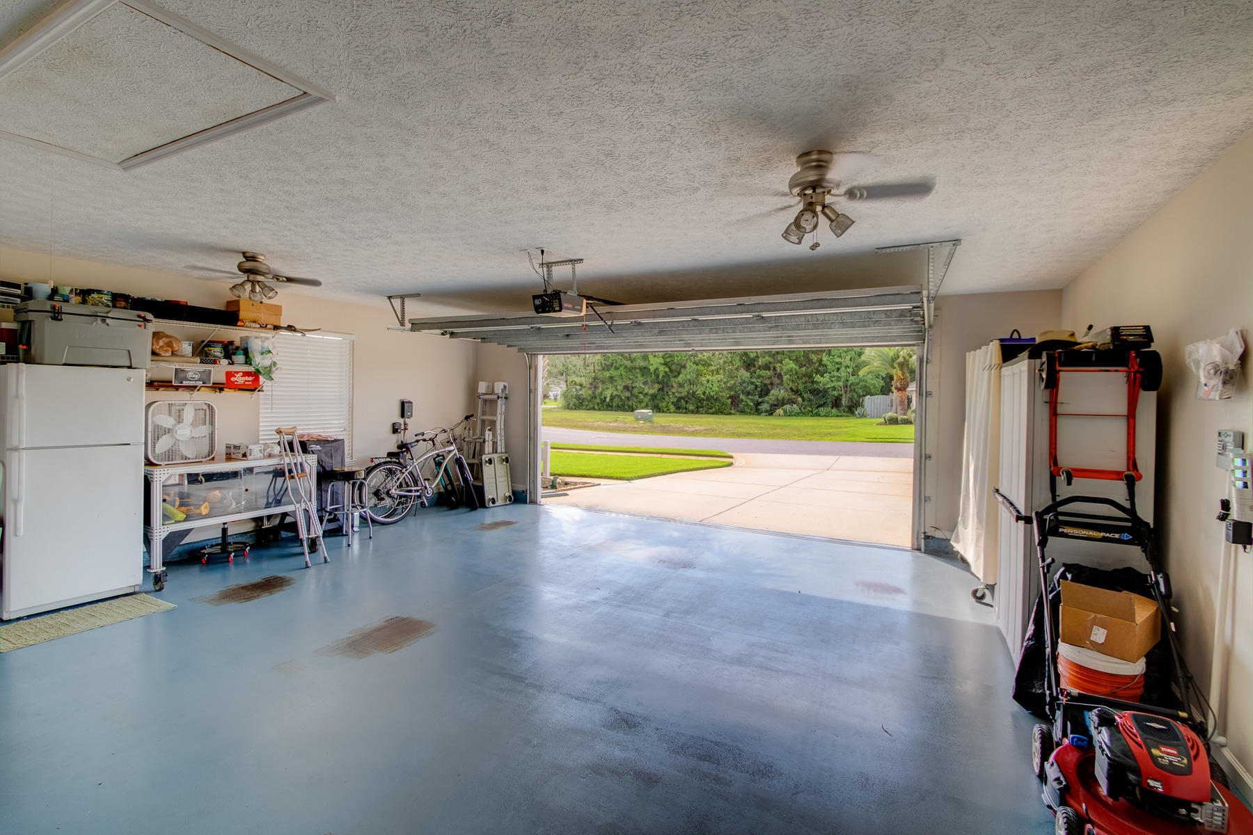 DOLPHIN BAY PH 1 - Residential