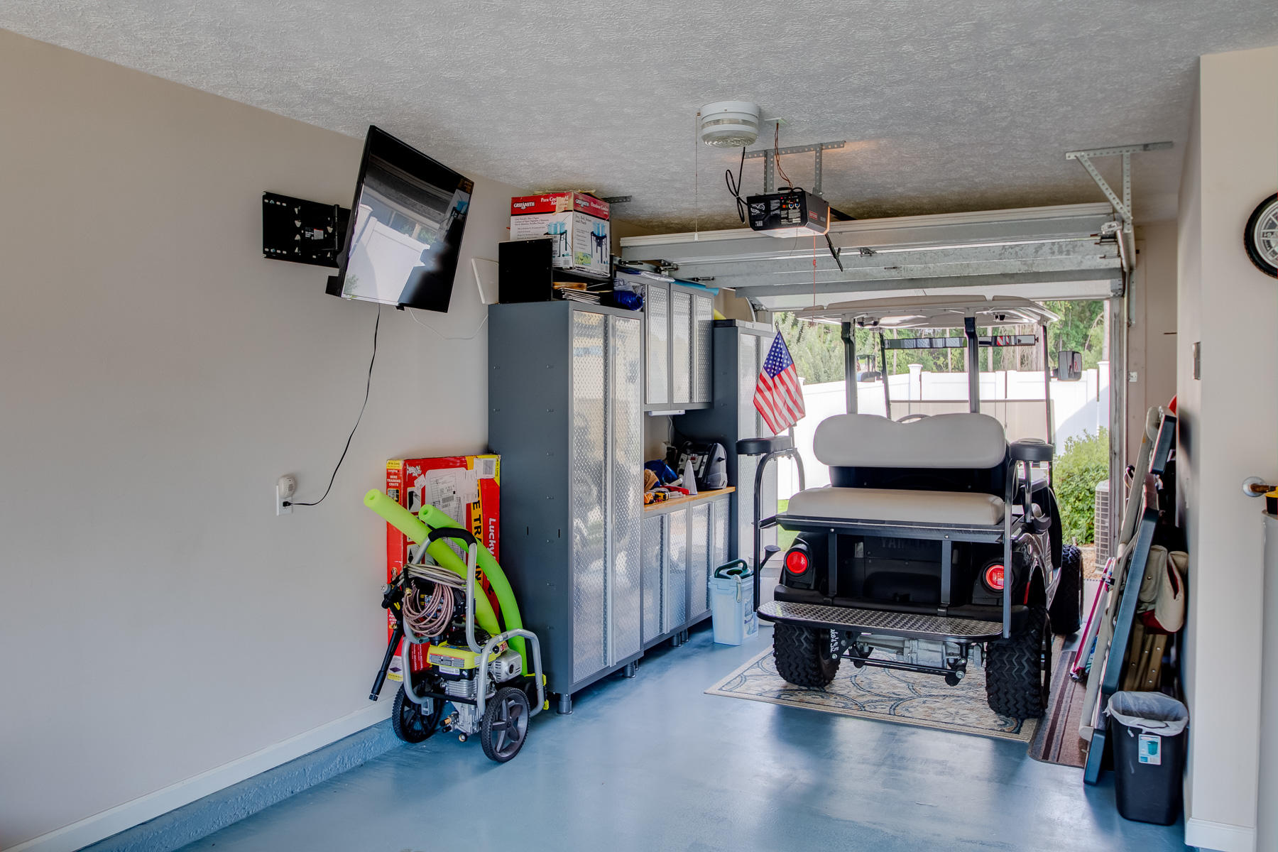 DOLPHIN BAY PH 1 - Residential