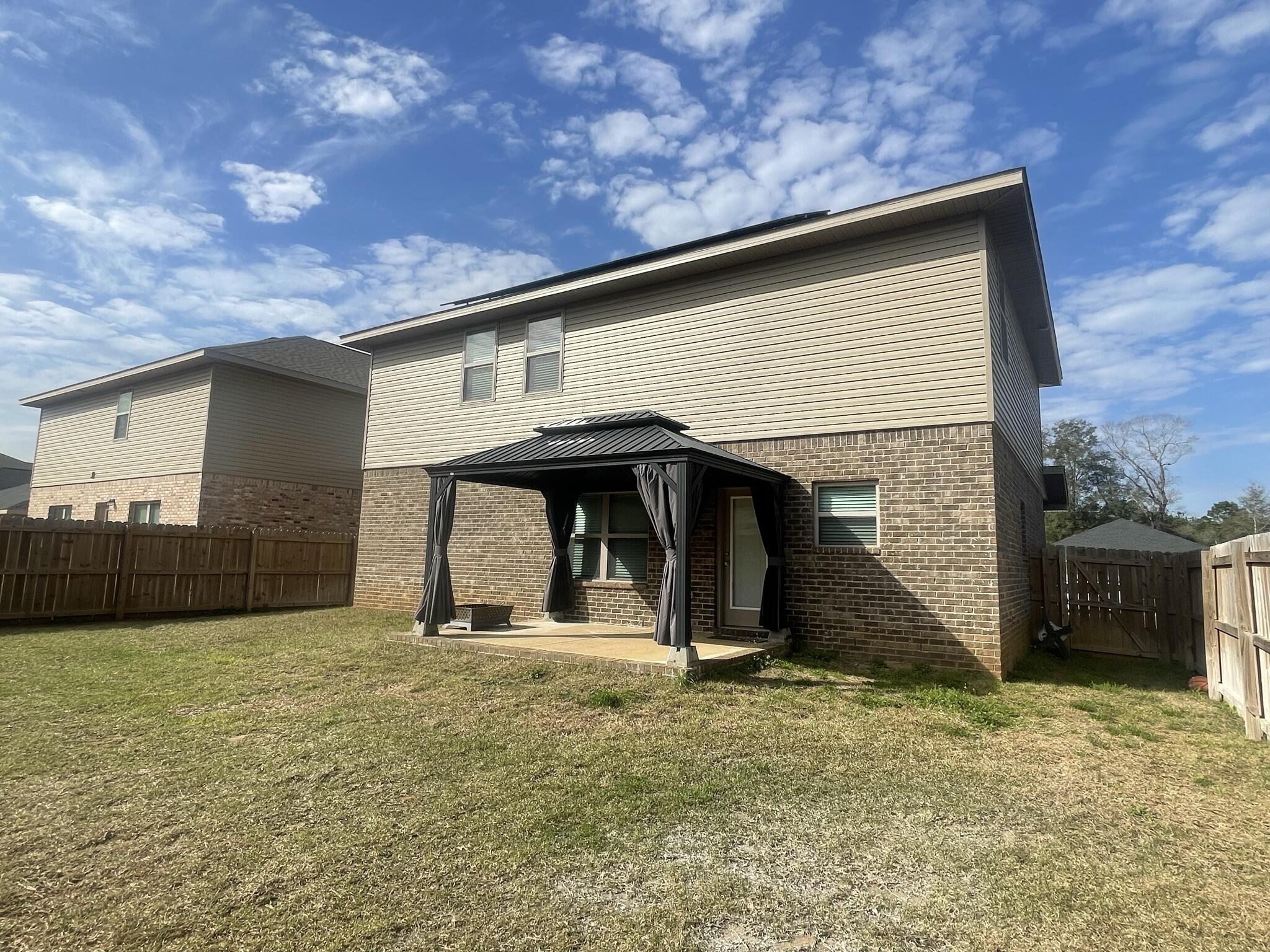 RIDGEWAY LANDING PHASE 1 - Residential Lease