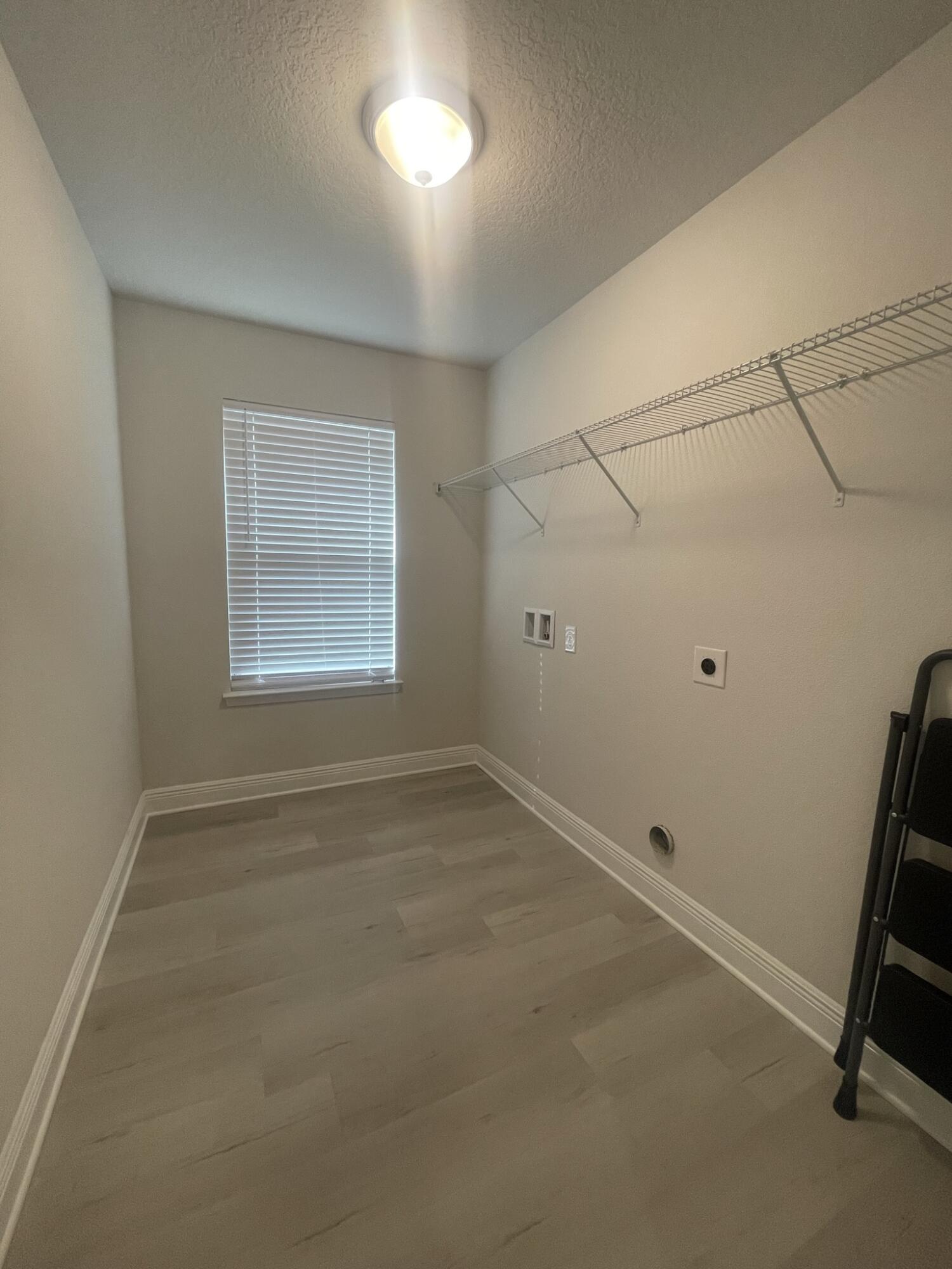 RIDGEWAY LANDING PHASE 1 - Residential Lease