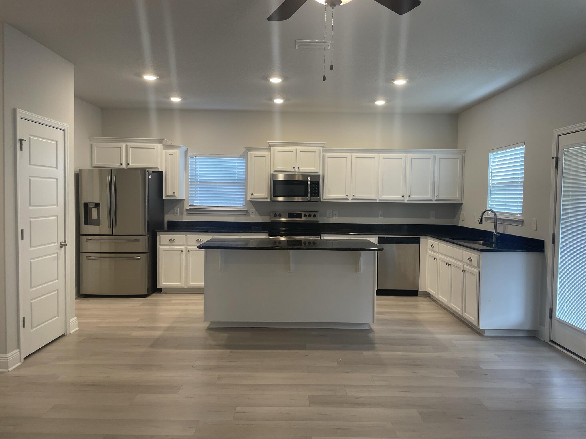RIDGEWAY LANDING PHASE 1 - Residential Lease