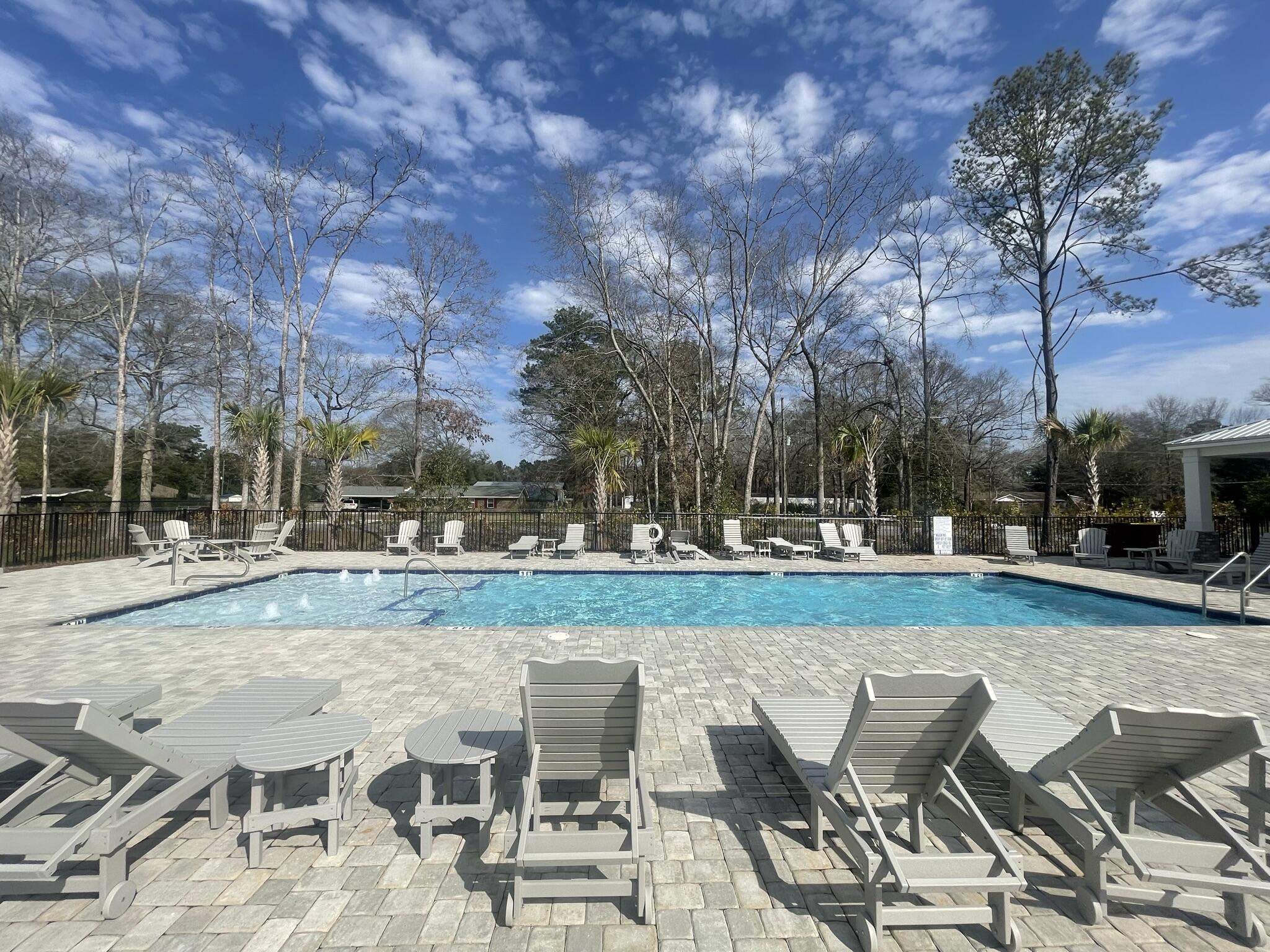 RIDGEWAY LANDING PHASE 1 - Residential Lease