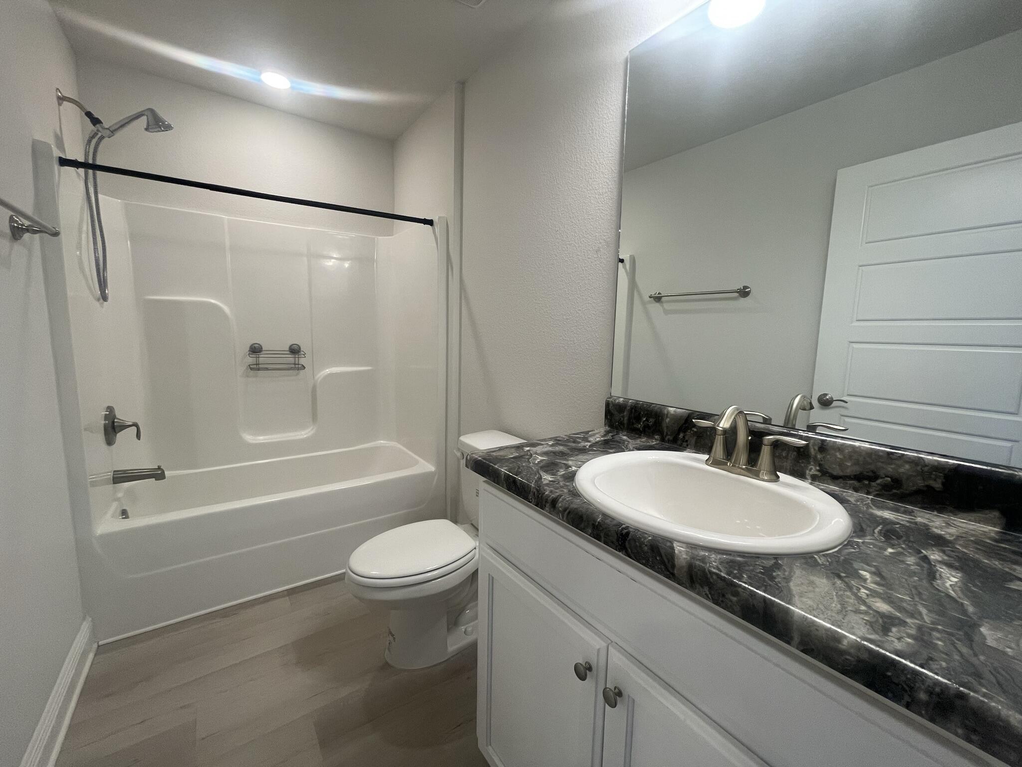RIDGEWAY LANDING PHASE 1 - Residential Lease
