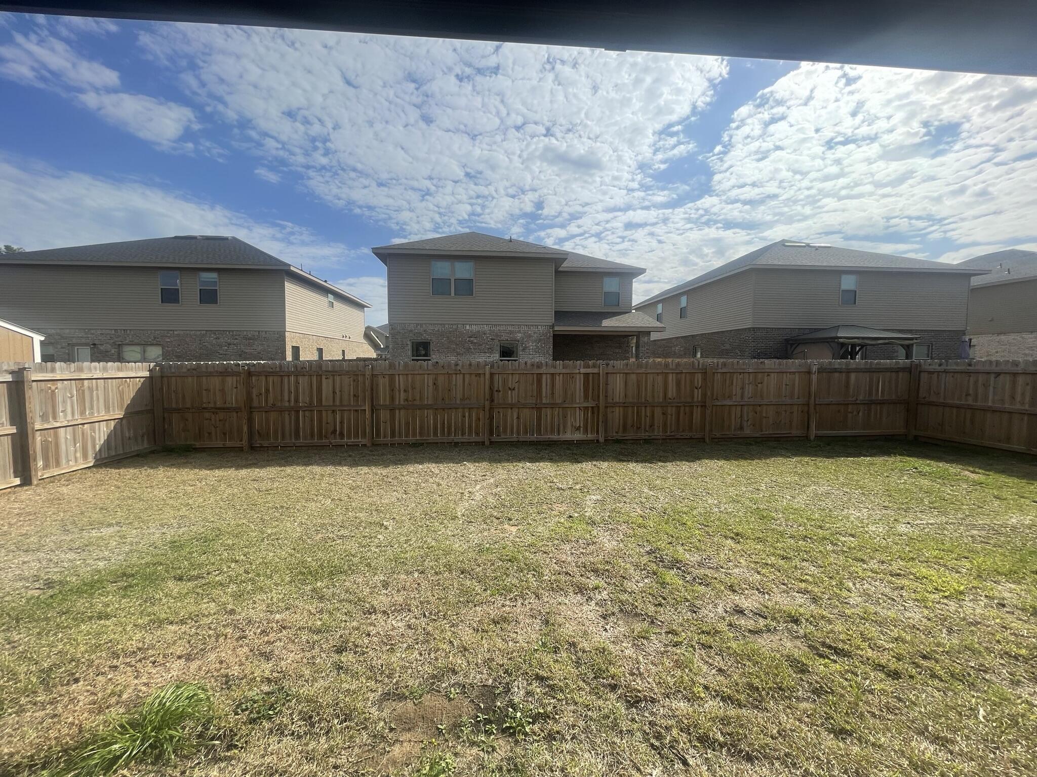 RIDGEWAY LANDING PHASE 1 - Residential Lease