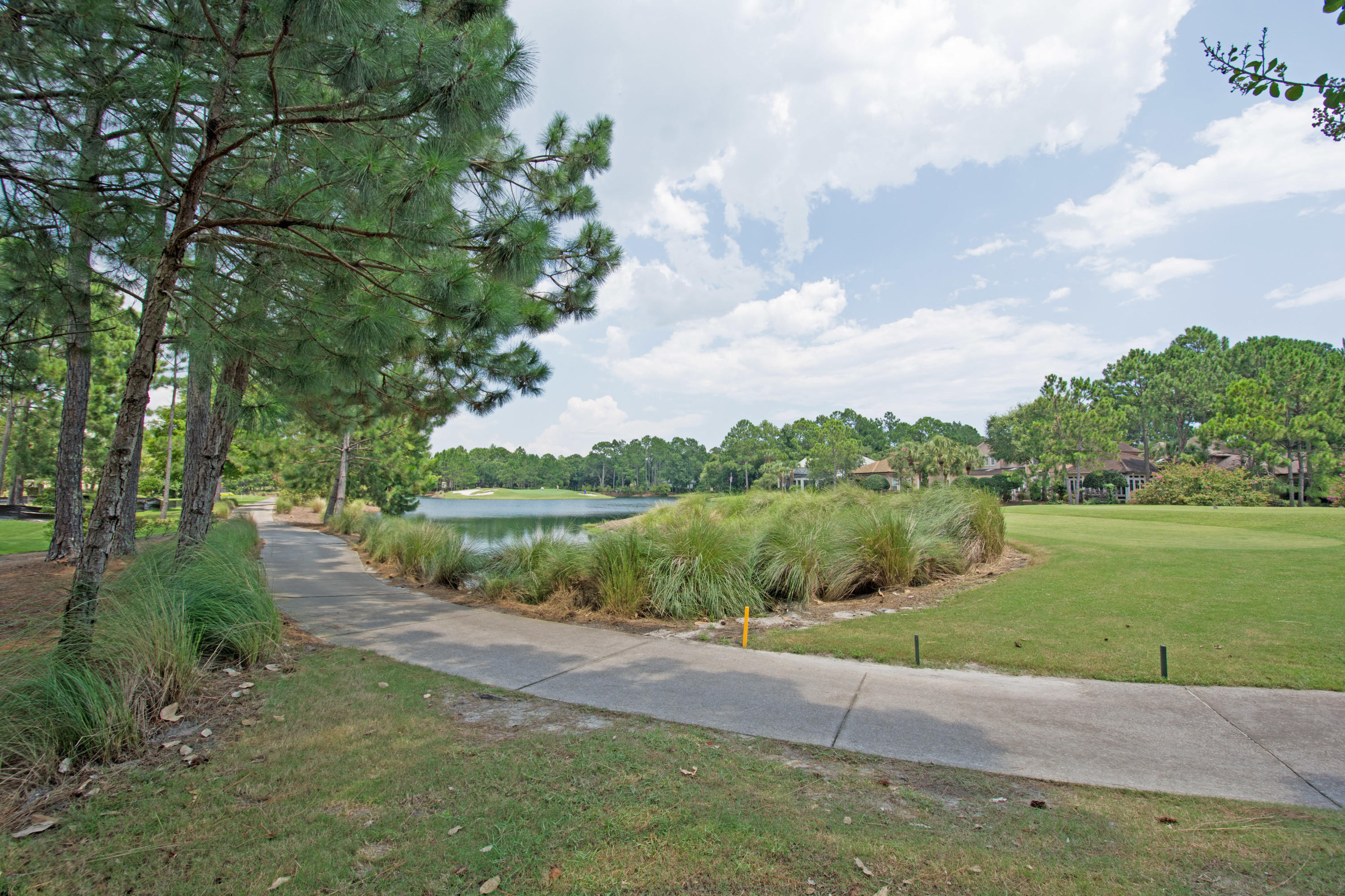 BAYTOWNE AVE EAST - Land