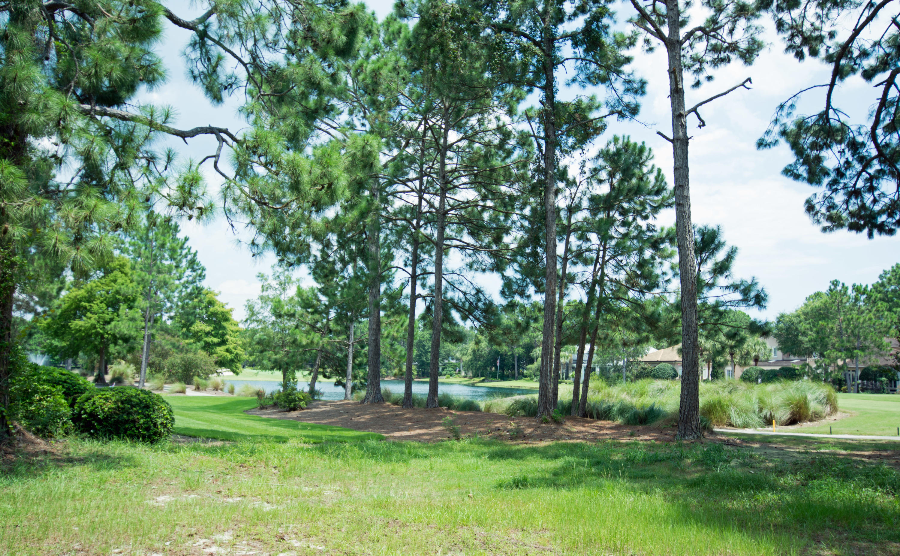 BAYTOWNE AVE EAST - Land