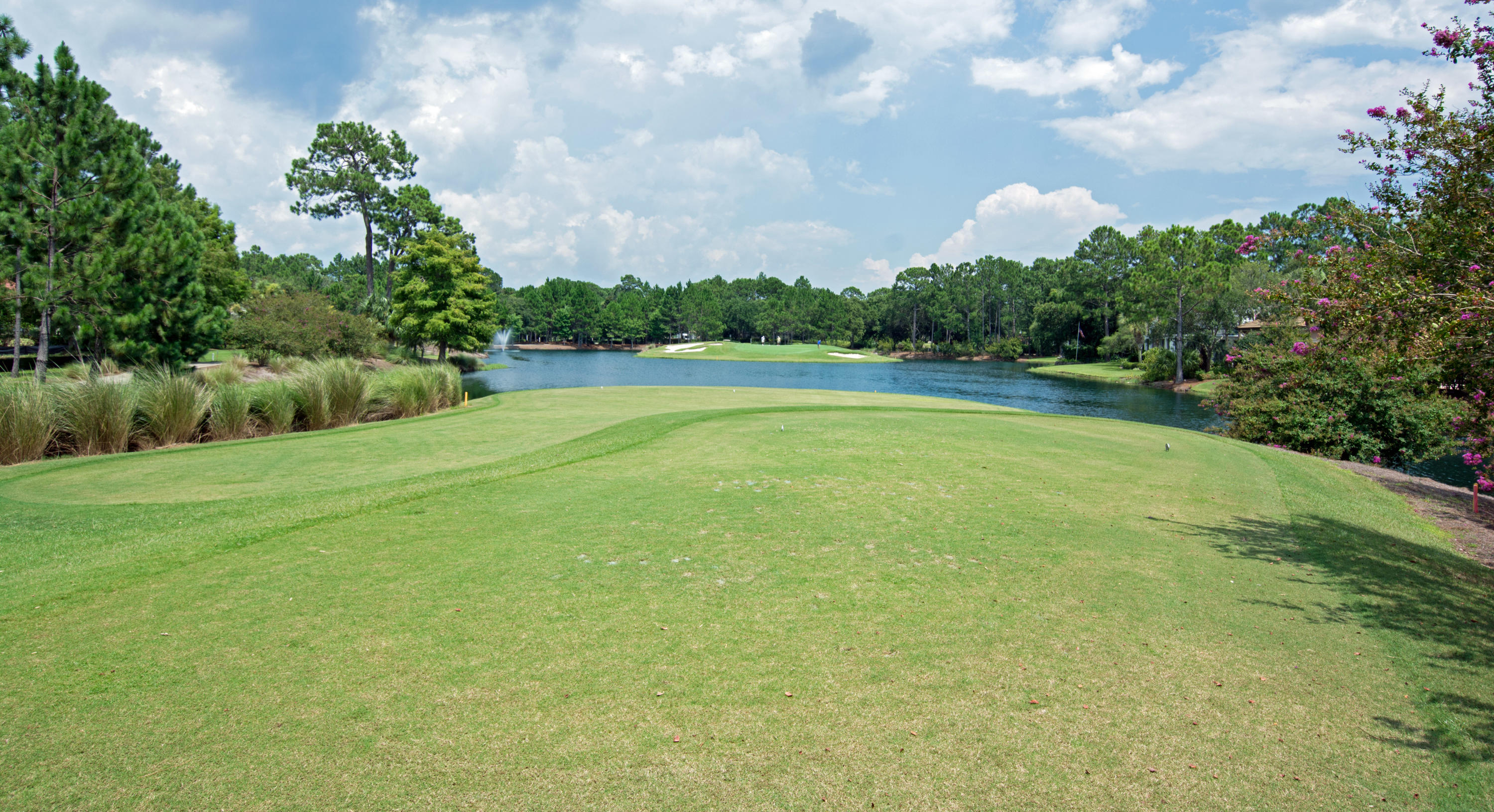 BAYTOWNE AVE EAST - Land