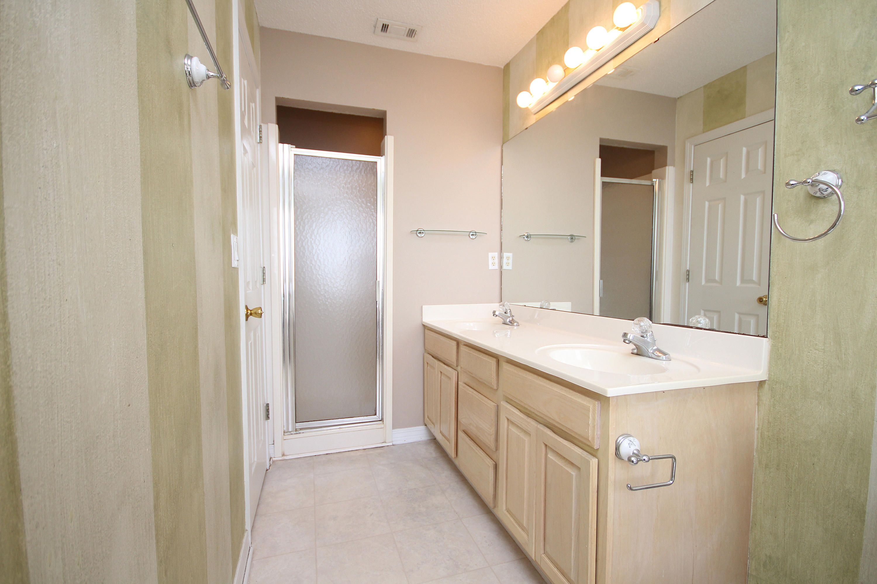 PELICAN COVE T/H - Residential