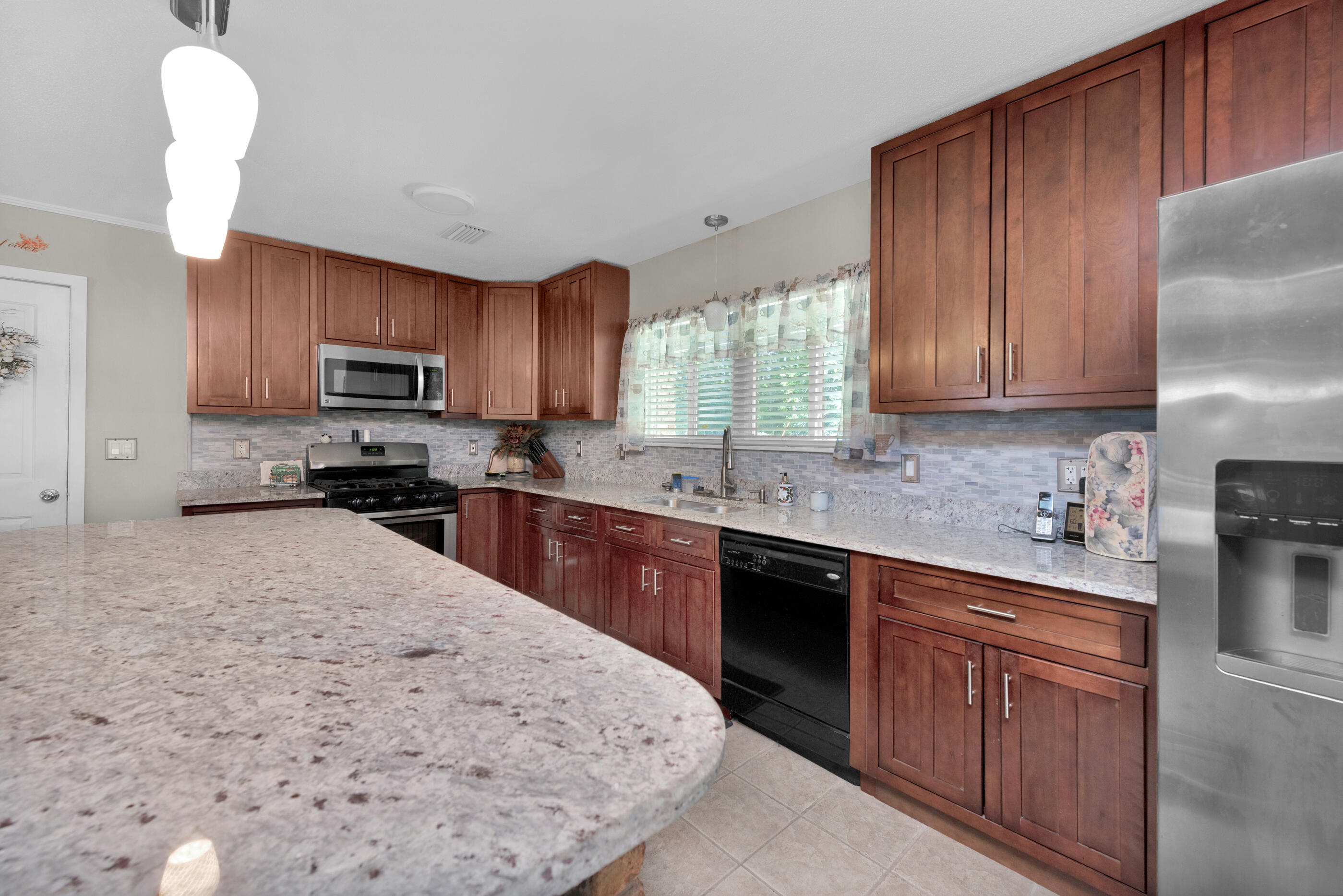 VESTA HEIGHTS 4TH ADDN - Residential