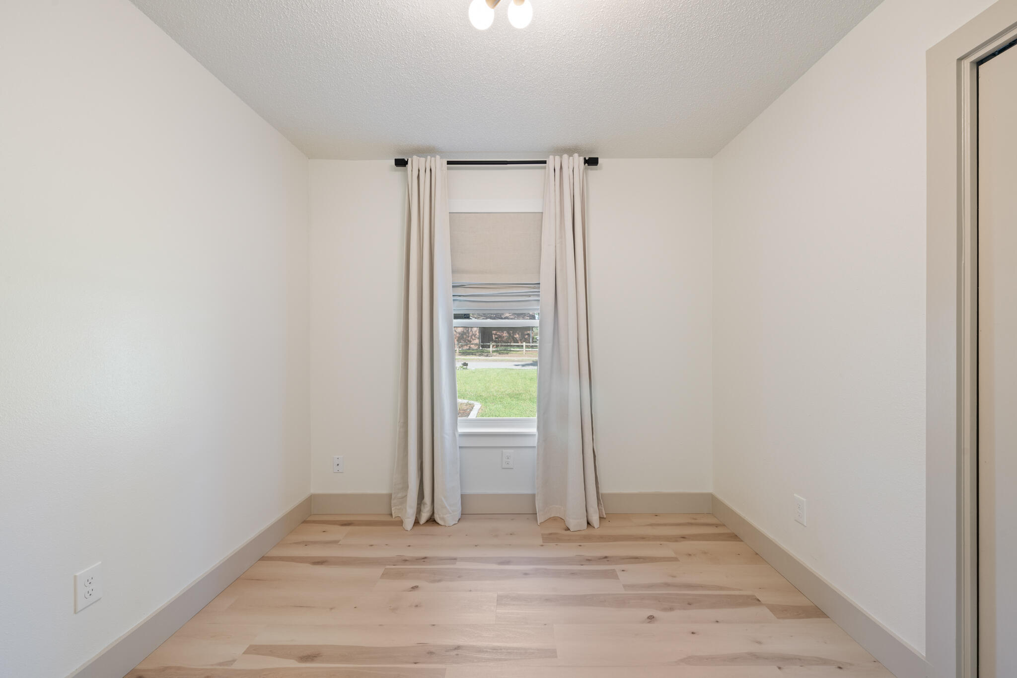 CAROL ANNE MANOR - Residential