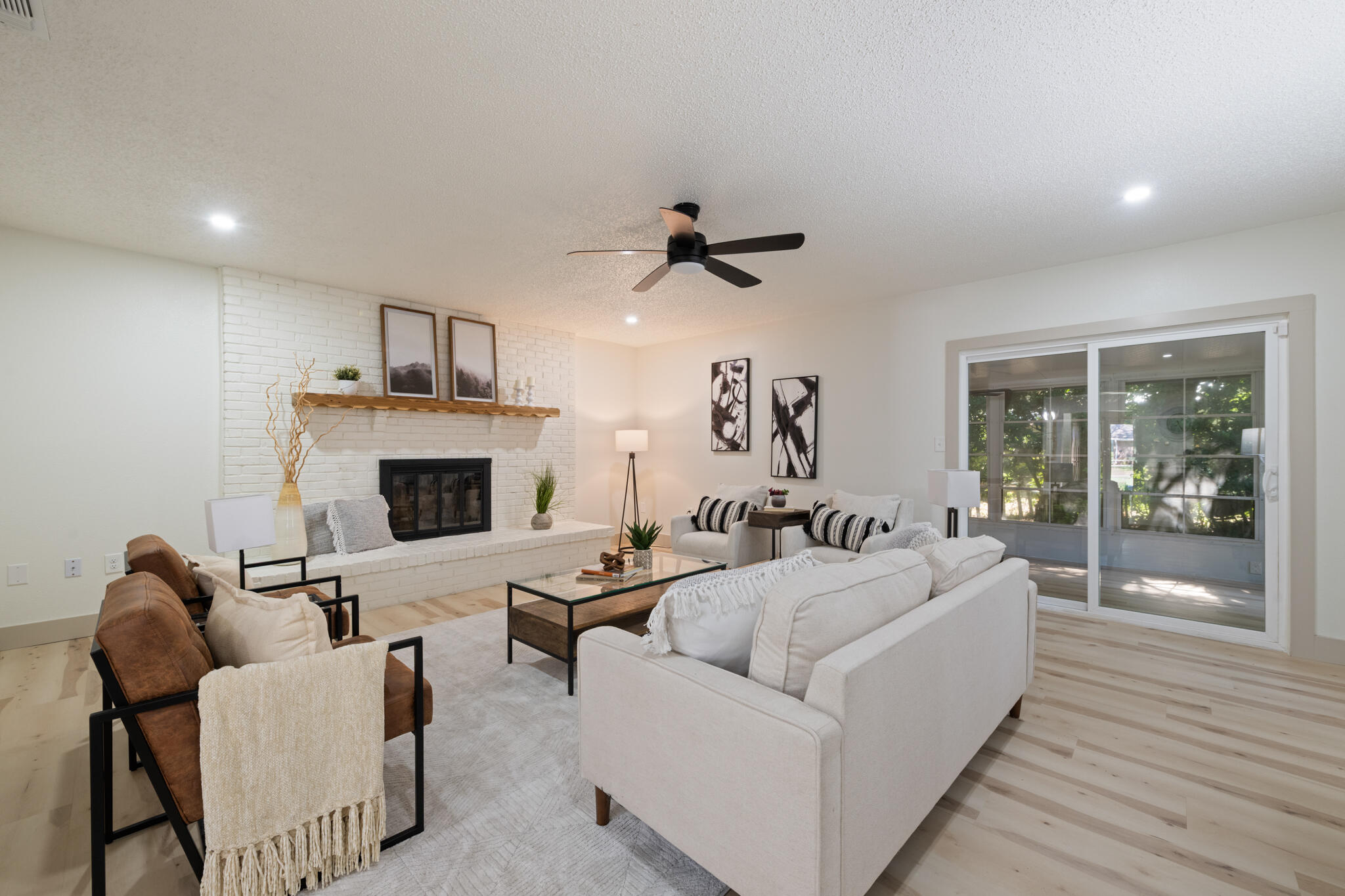 CAROL ANNE MANOR - Residential
