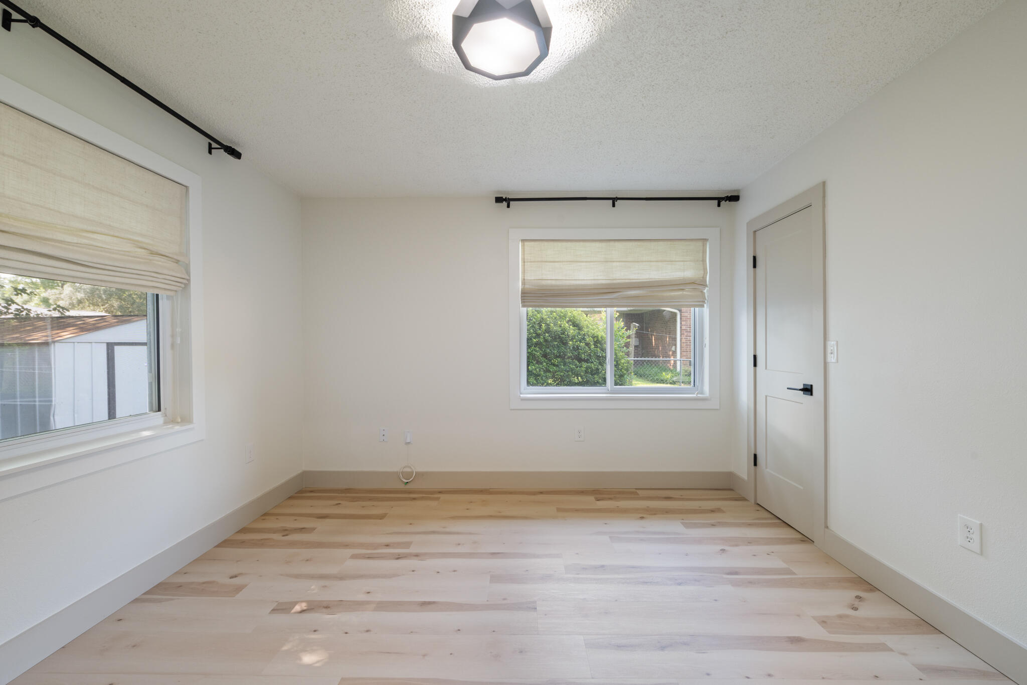 CAROL ANNE MANOR - Residential