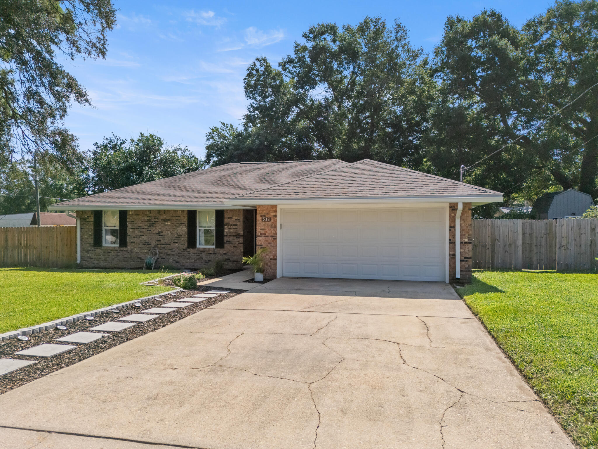CAROL ANNE MANOR - Residential