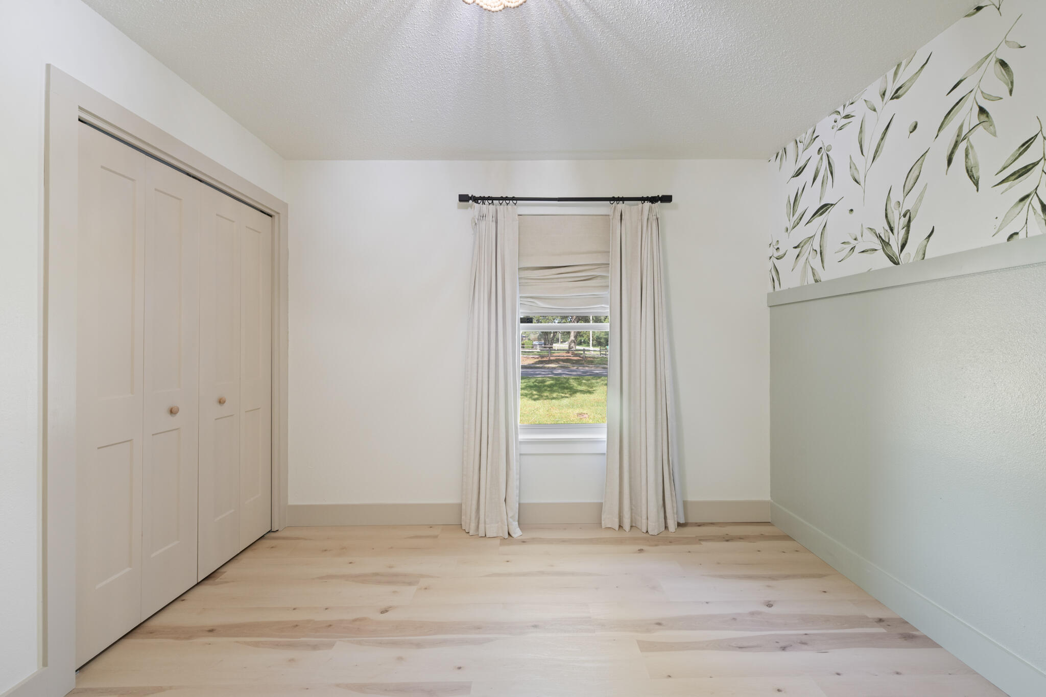 CAROL ANNE MANOR - Residential