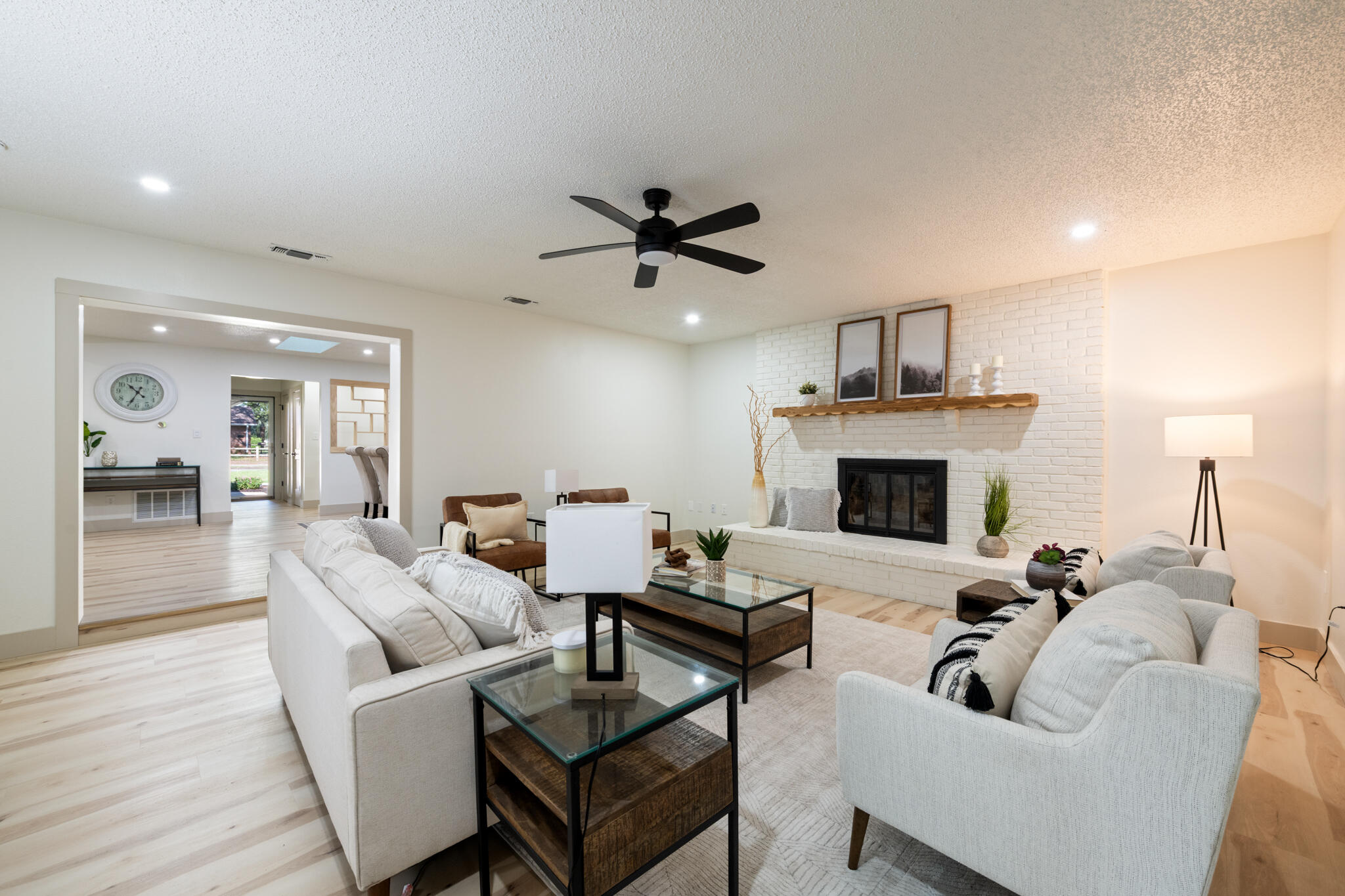 CAROL ANNE MANOR - Residential