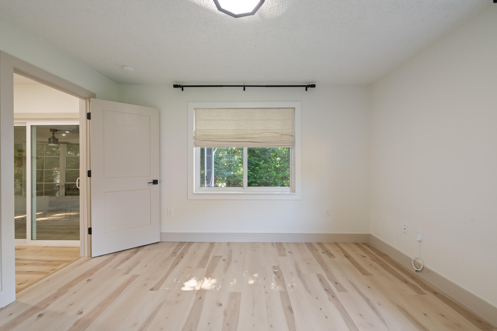 CAROL ANNE MANOR - Residential