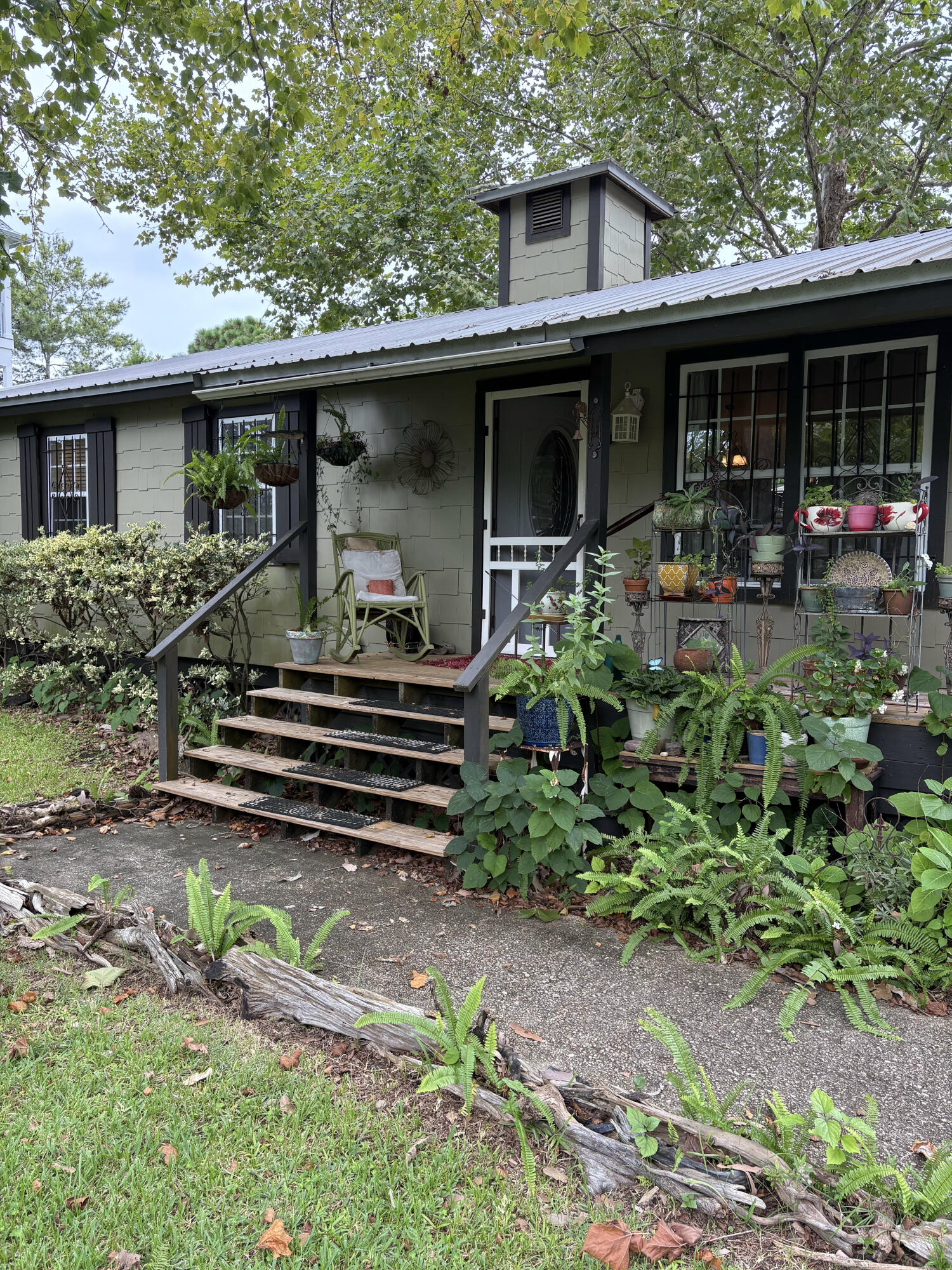335 Acacia Street