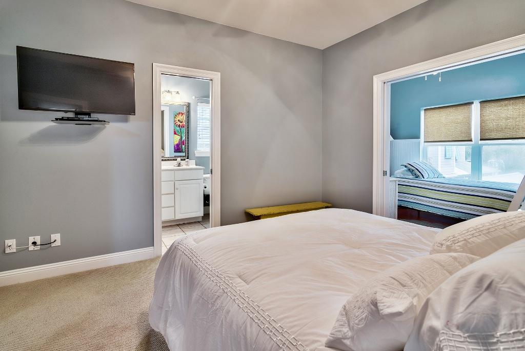 Crystal Shores - Residential