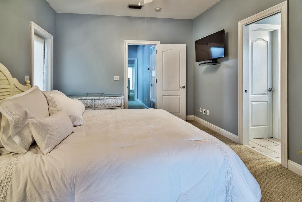 Crystal Shores - Residential