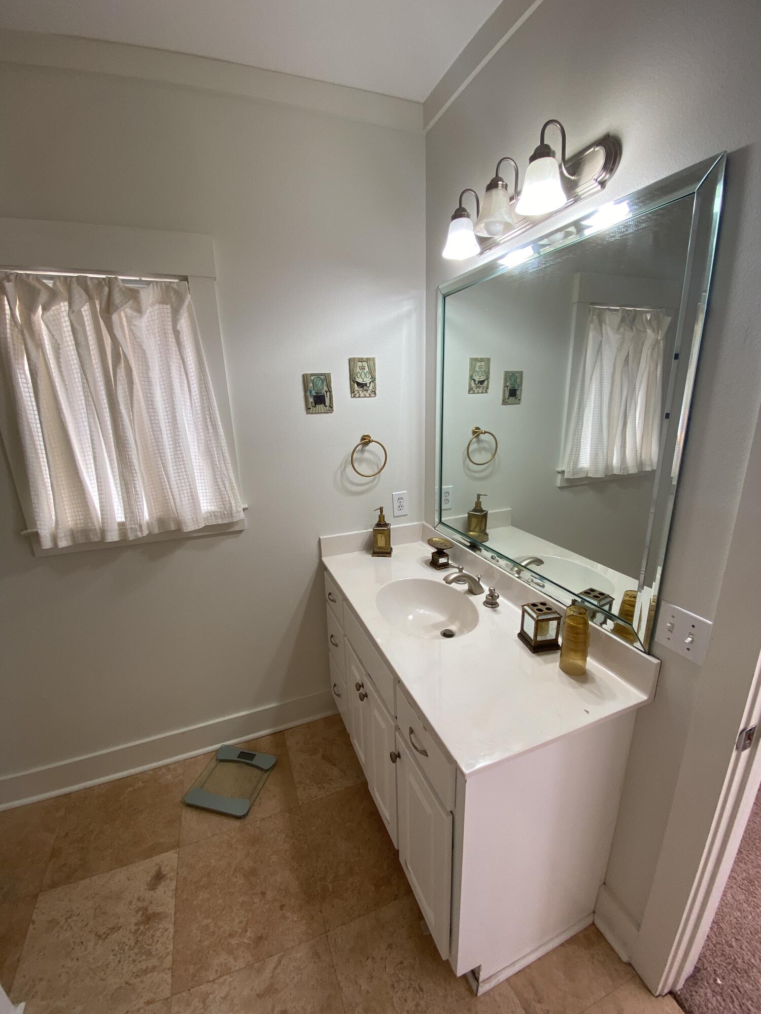 SEACREST BEACH - Residential Lease