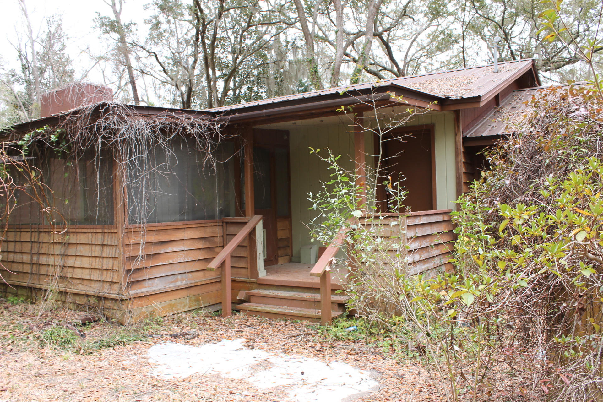 SADDLERS UNREC - Residential