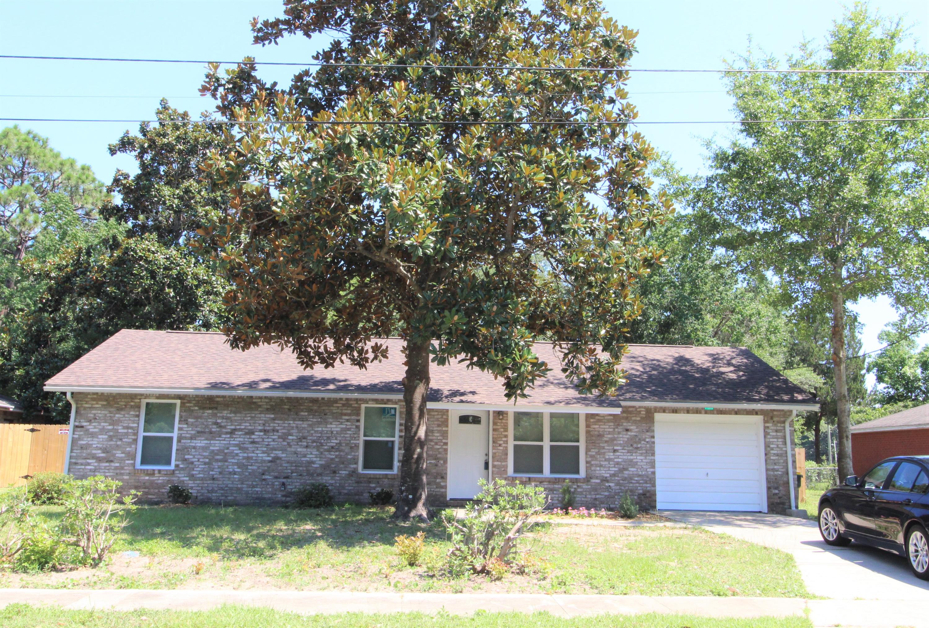 WILDWOOD PARK S/D LOT 3 BLK 2 - Residential