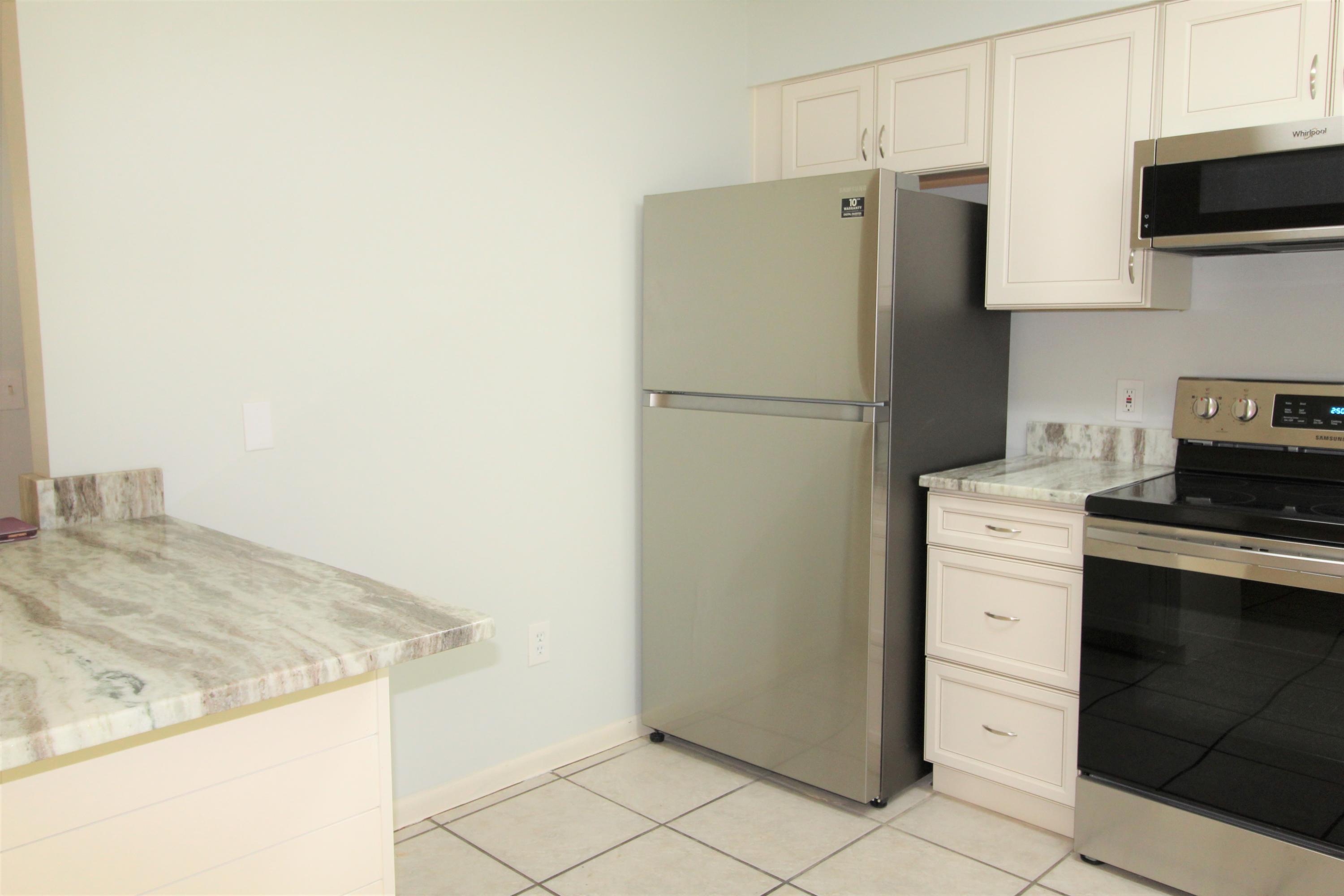 WILDWOOD PARK S/D LOT 3 BLK 2 - Residential