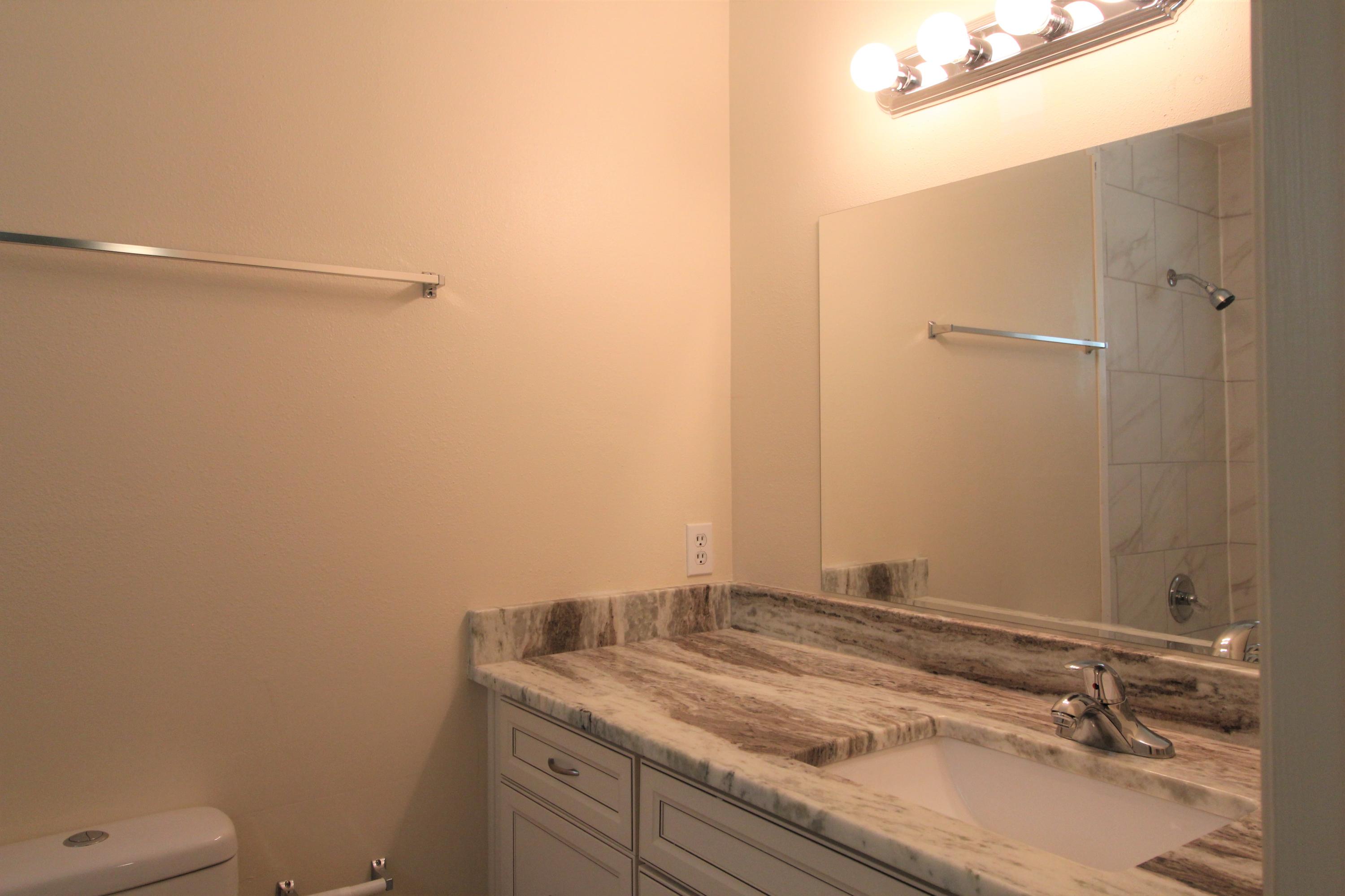 WILDWOOD PARK S/D LOT 3 BLK 2 - Residential