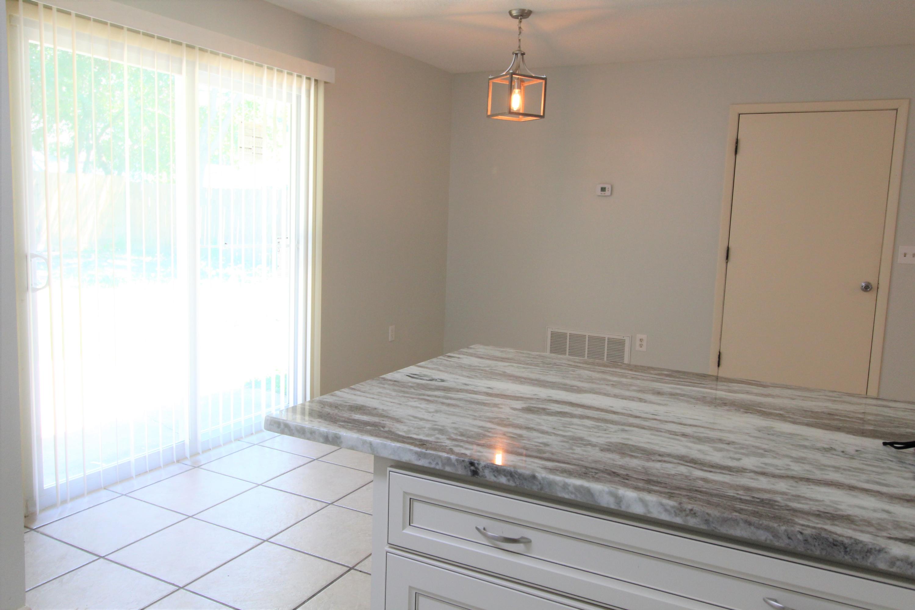 WILDWOOD PARK S/D LOT 3 BLK 2 - Residential